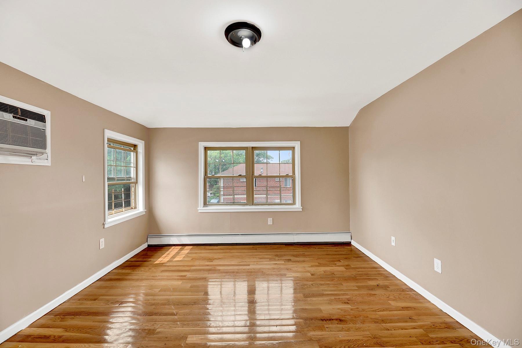 Single Family Baisley Boulevard Queens, NY 11434, MLS-1026980-24