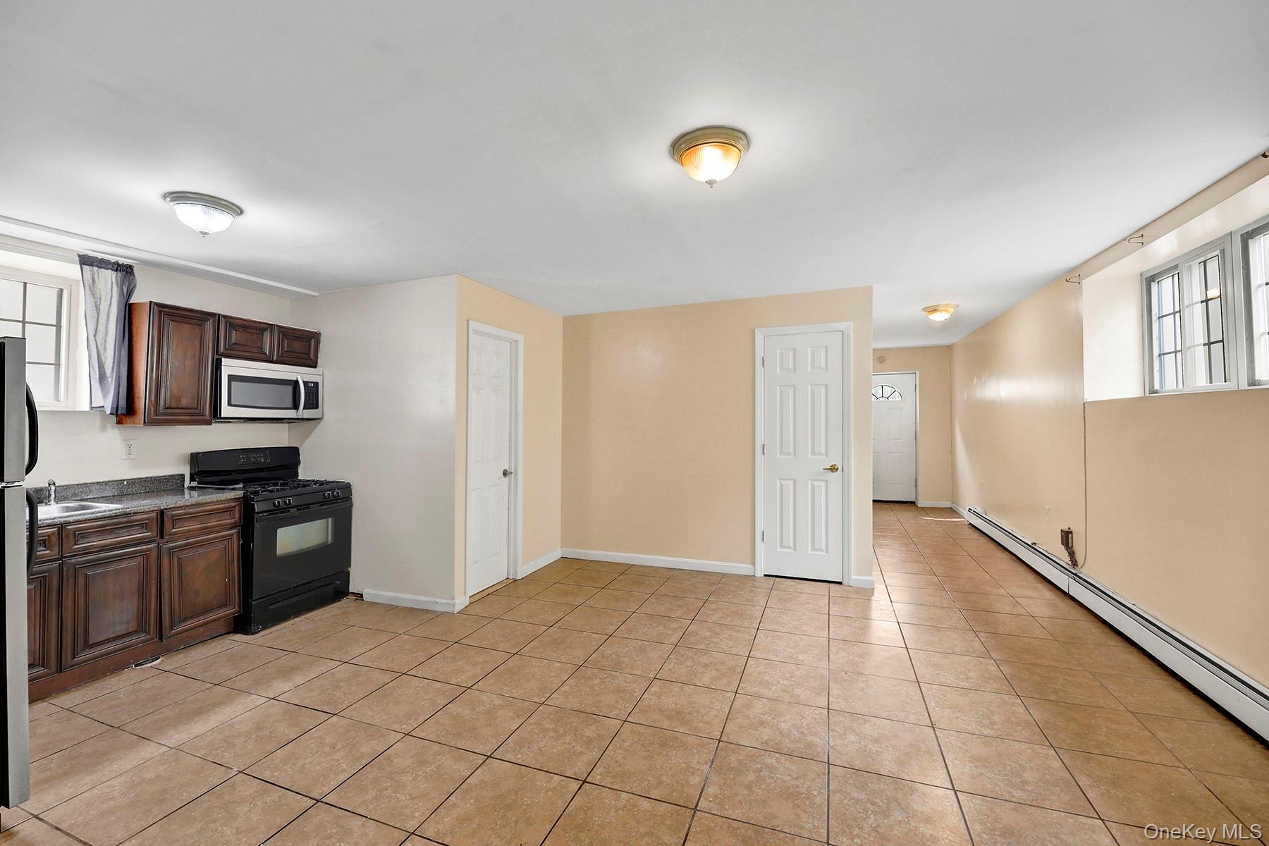 Single Family Baisley Boulevard Queens, NY 11434, MLS-1026980-29