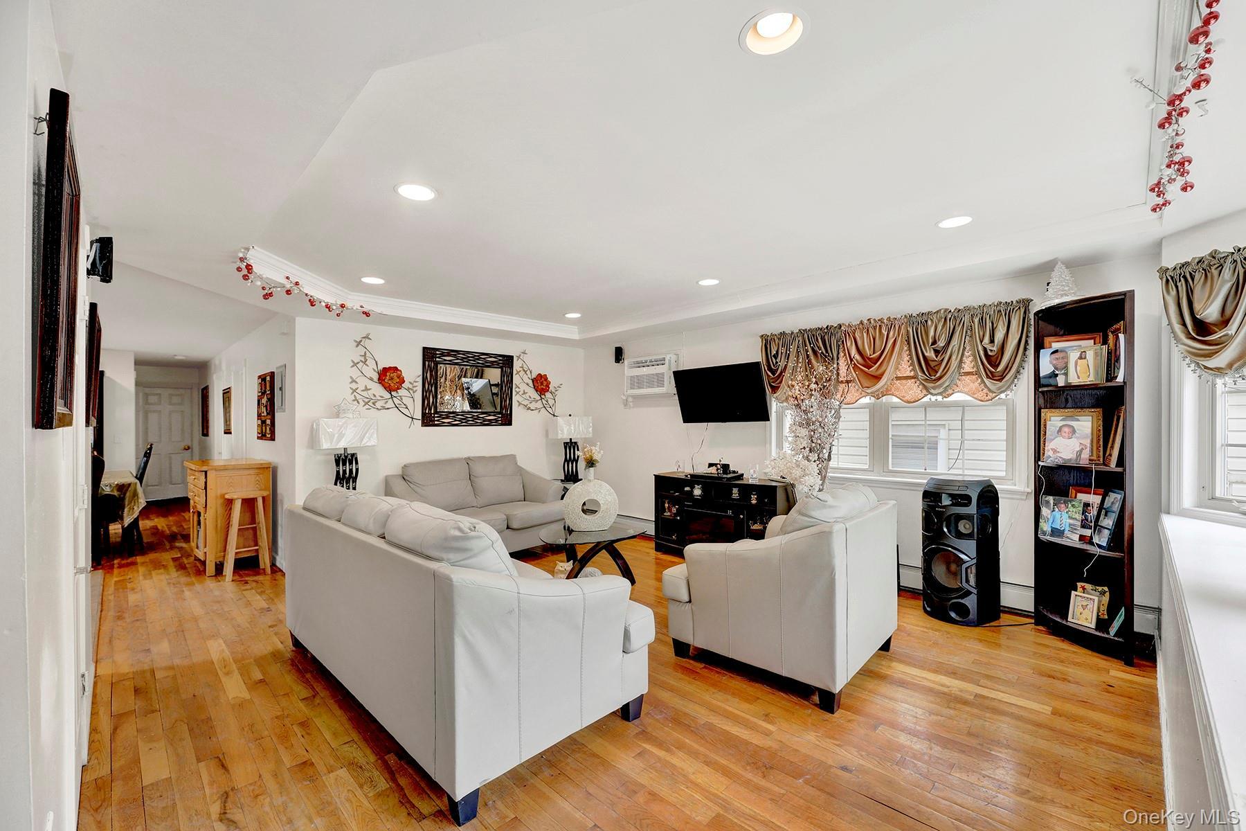 Single Family Baisley Boulevard Queens, NY 11434, MLS-1026980-3