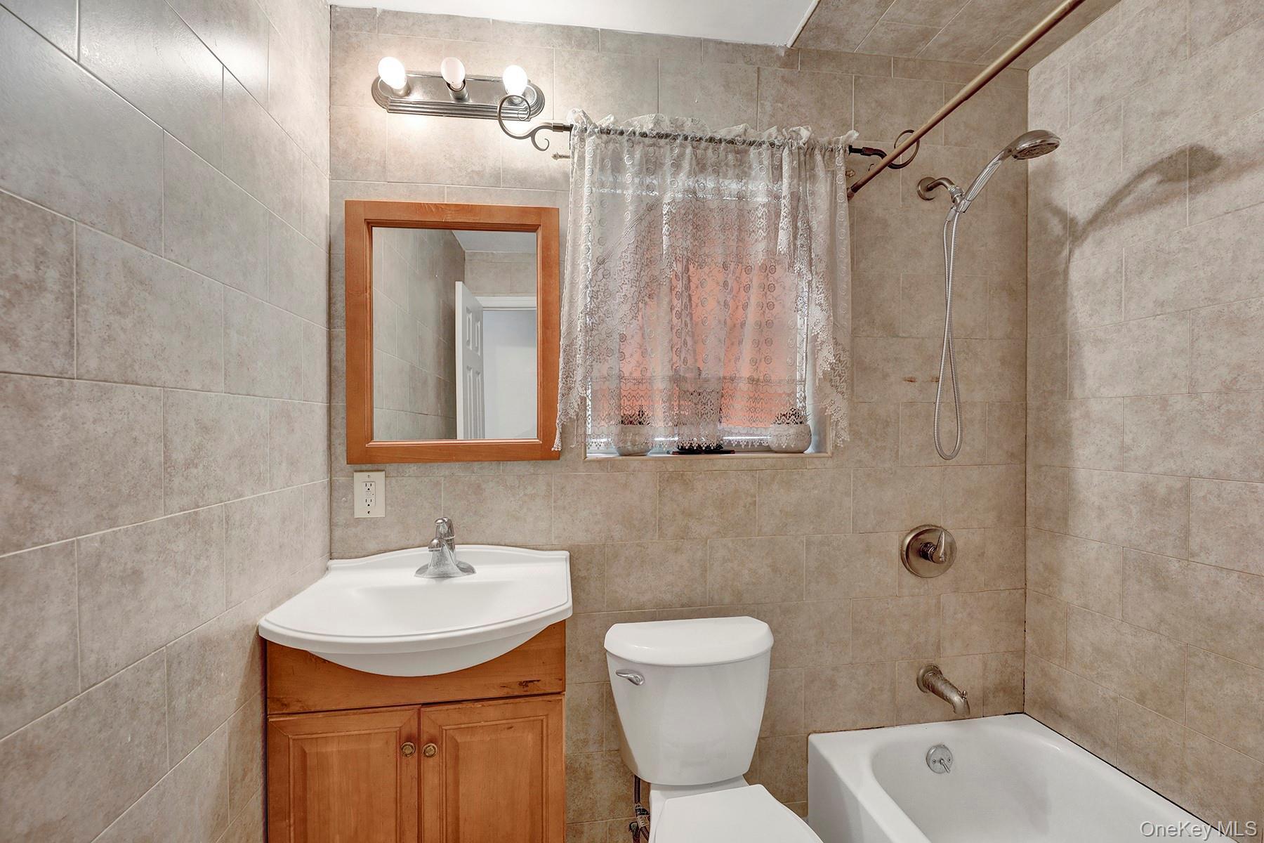 Single Family Baisley Boulevard Queens, NY 11434, MLS-1026980-9