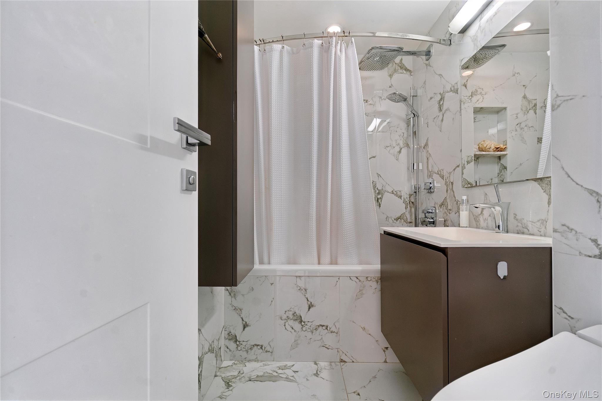 Apartment E 46th Street  Manhattan, NY 10017, MLS-1027003-12