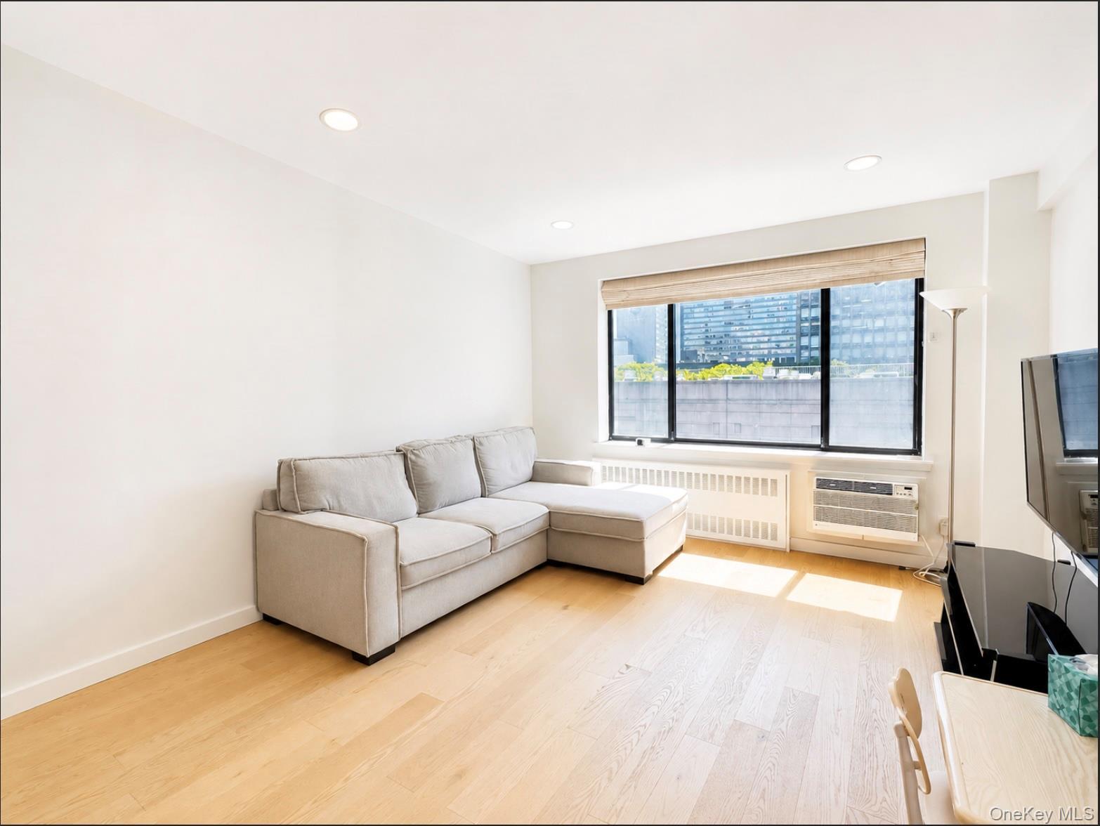 Apartment E 31st Street Manhattan, NY 10016, MLS-1027006-2