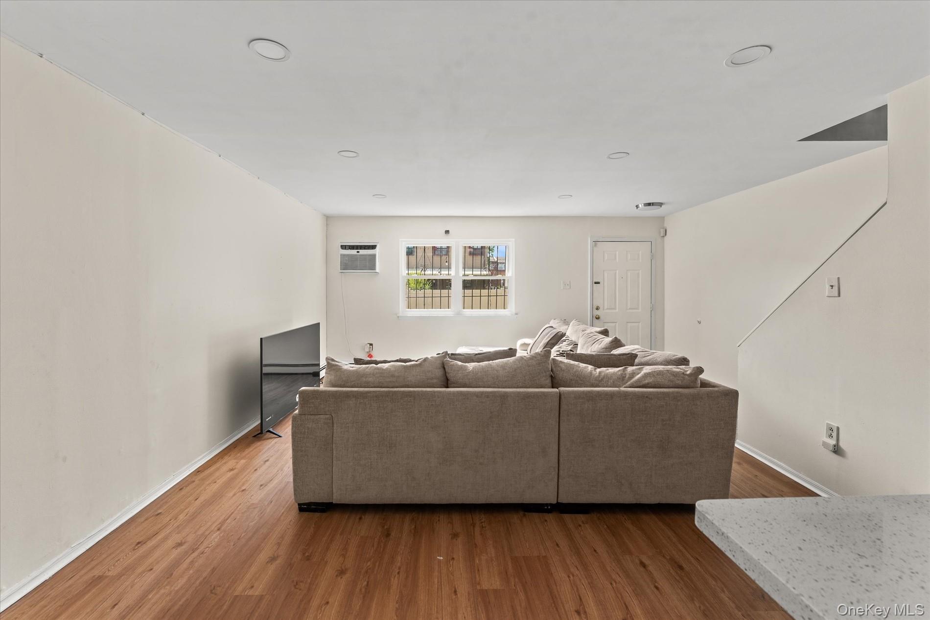 Single Family Warwick Street Brooklyn, NY 11207, MLS-1027018-5