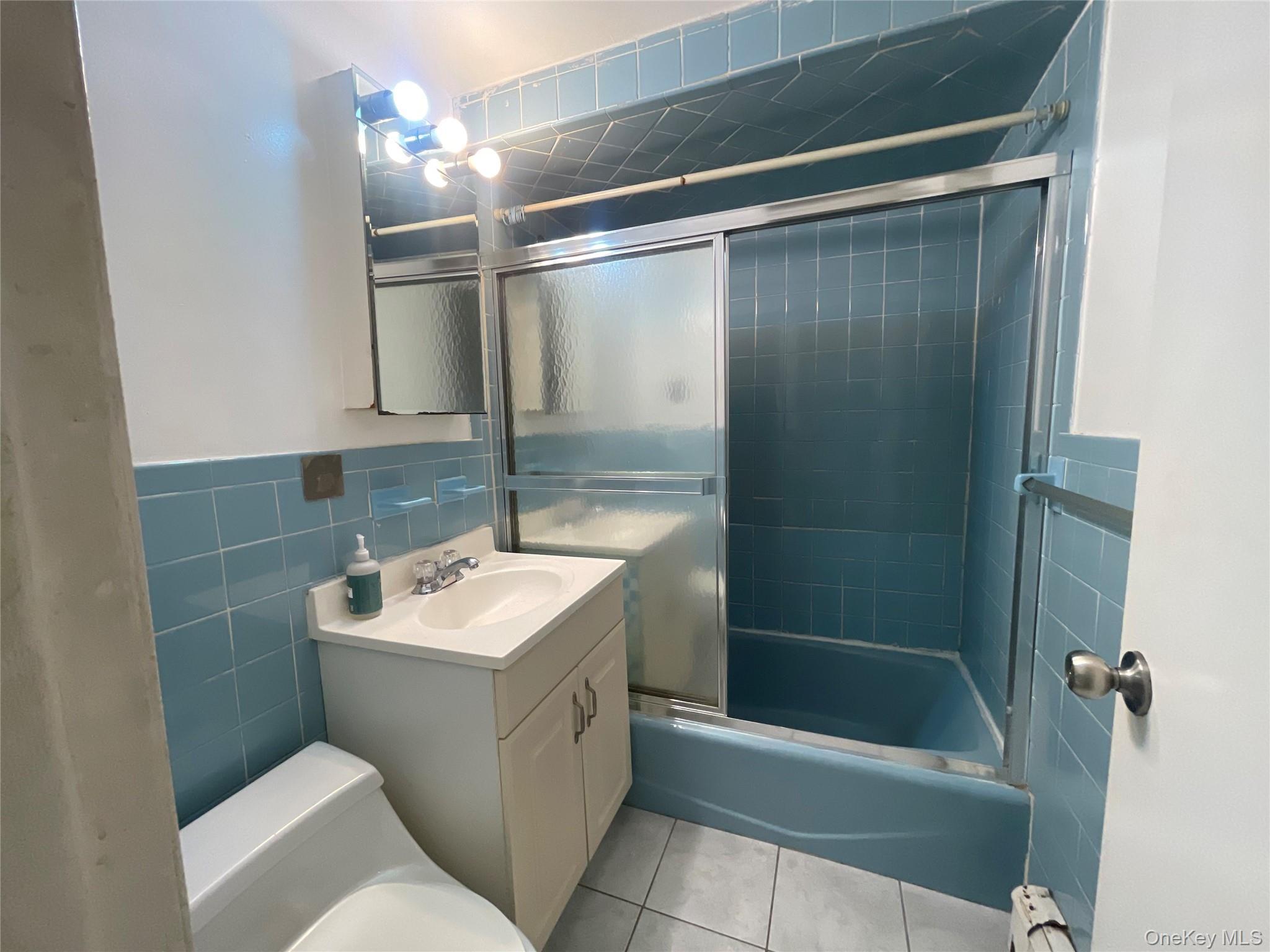 Single Family 63rd Road Queens, NY 11375, MLS-1027023-18