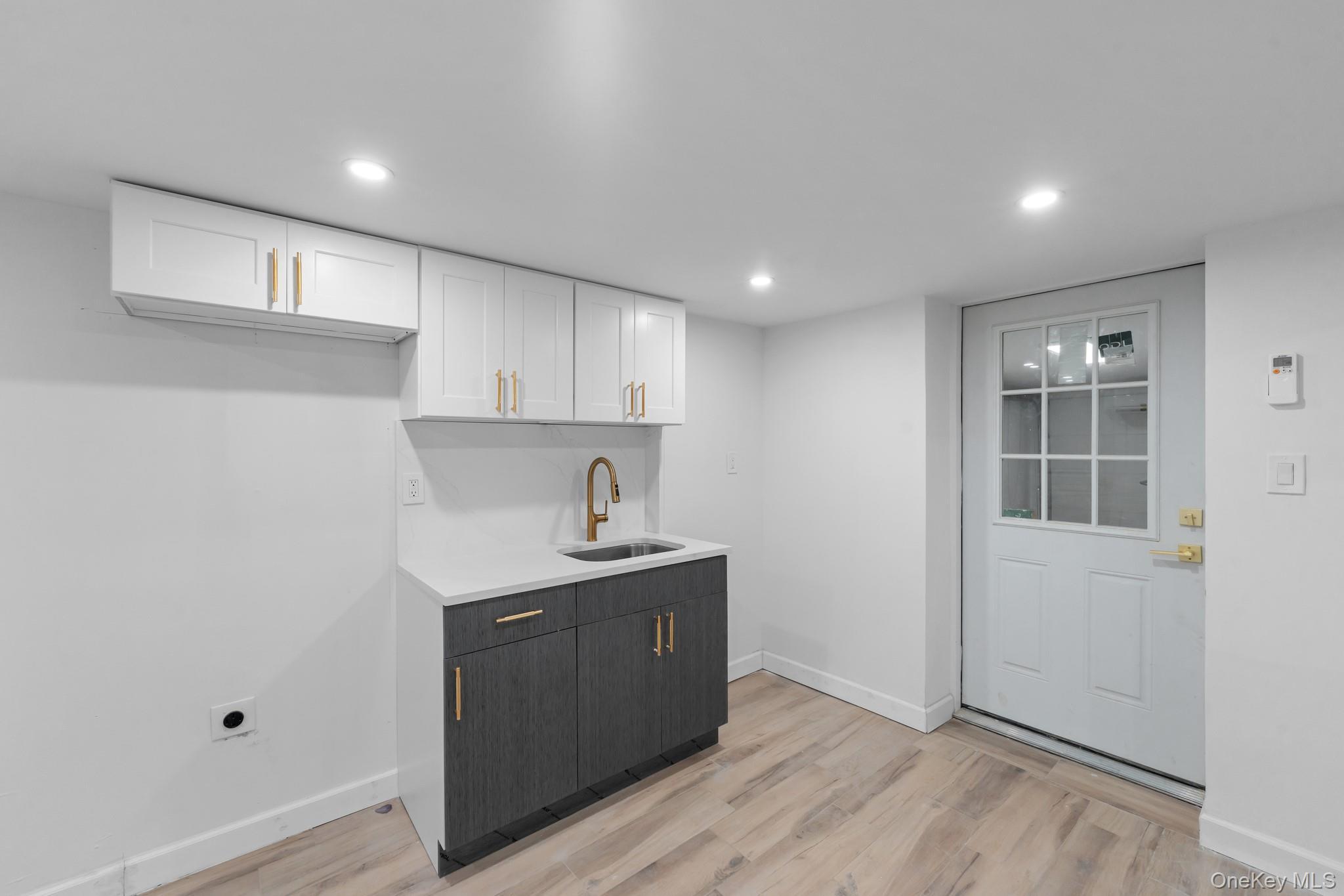 Single Family 134th Avenue Queens, NY 11434, MLS-1027028-10