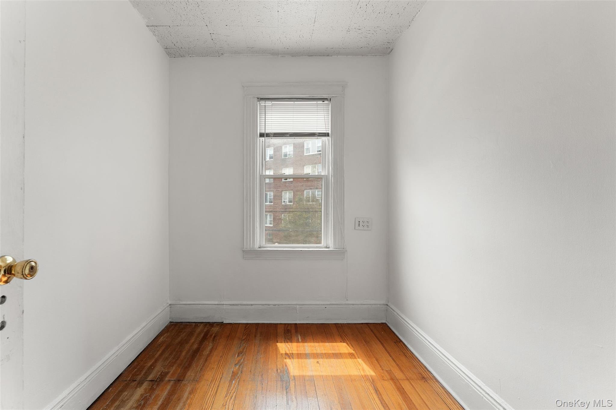 Single Family Continental Avenue Bronx, NY 10461, MLS-1027056-20