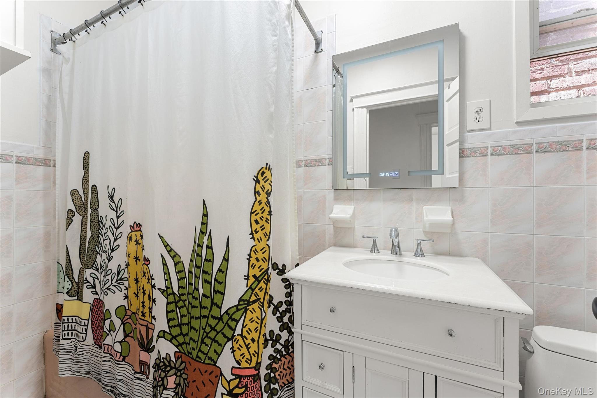 Single Family Continental Avenue Bronx, NY 10461, MLS-1027056-21