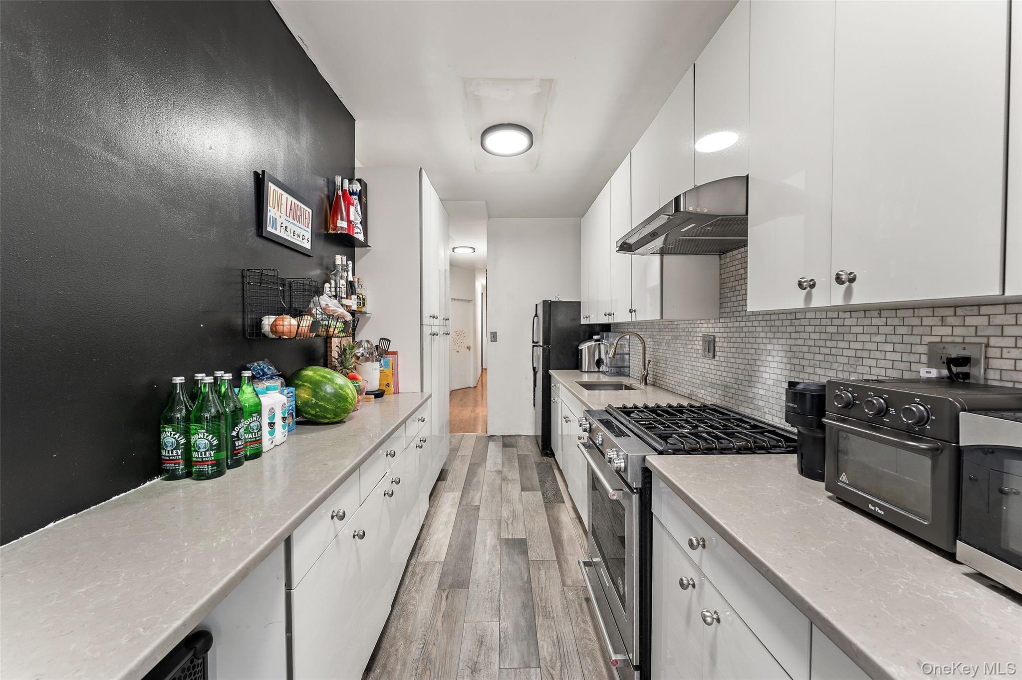 Single Family Continental Avenue Bronx, NY 10461, MLS-1027056-8