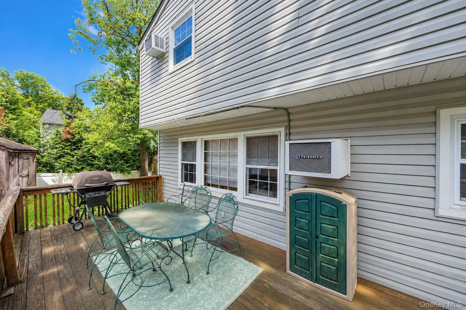 Single Family Sanford Street  Suffolk County, NY 11746, MLS-1027068-12
