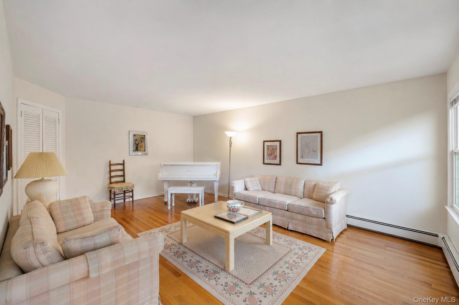 Single Family Sanford Street  Suffolk County, NY 11746, MLS-1027068-16