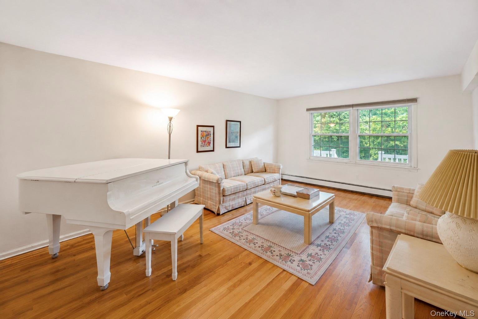 Single Family Sanford Street  Suffolk County, NY 11746, MLS-1027068-18