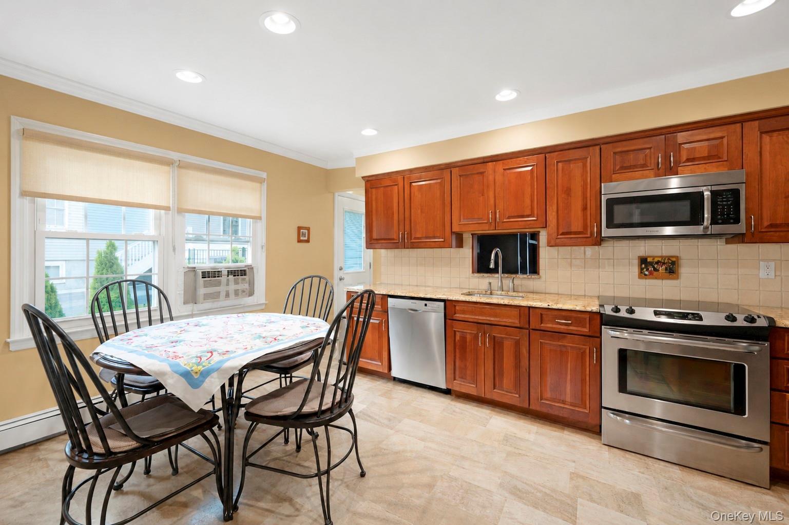 Single Family Sanford Street  Suffolk County, NY 11746, MLS-1027068-21