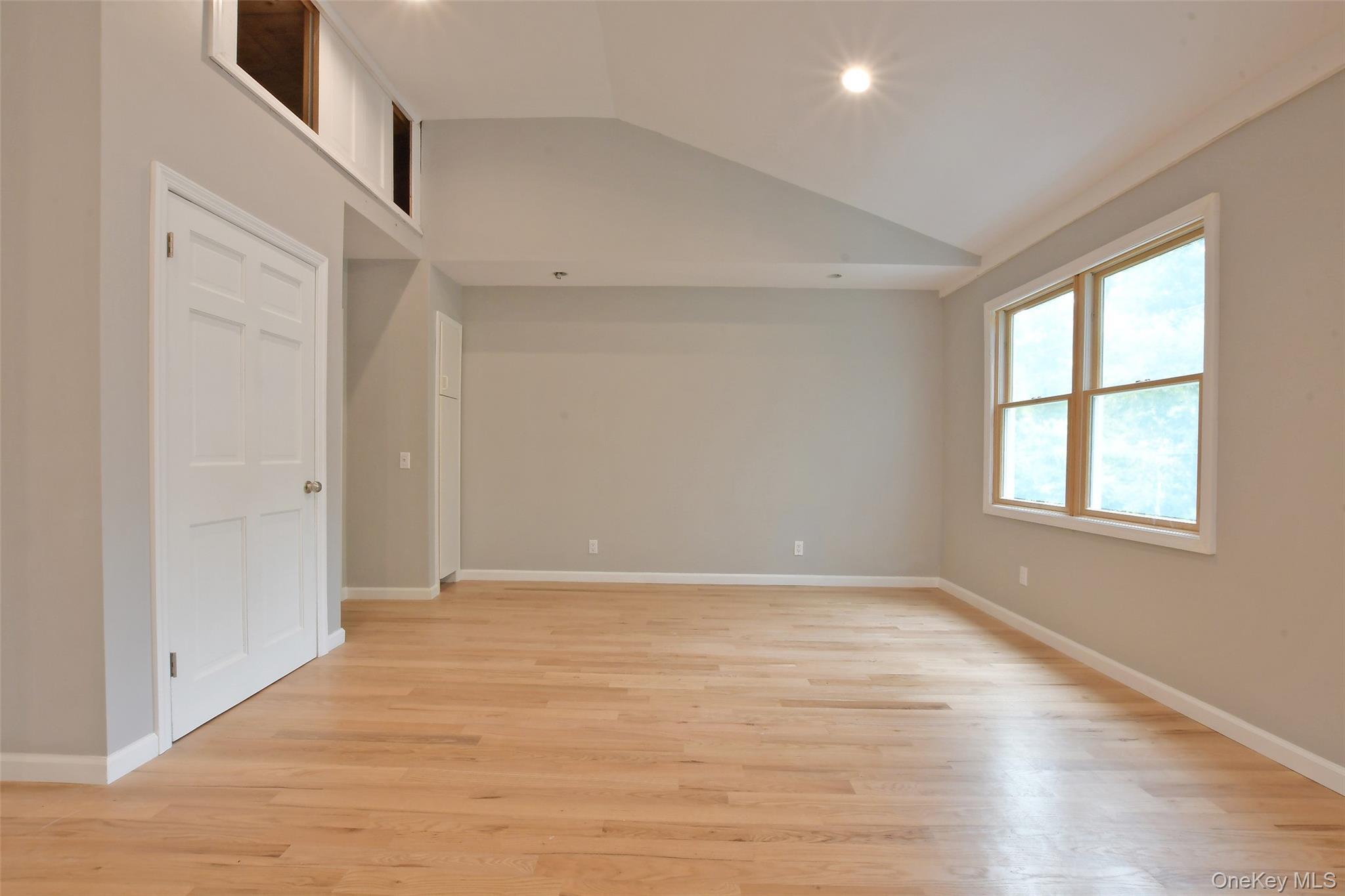 Single Family Southold Road Suffolk County, NY 11789, MLS-1027097-11