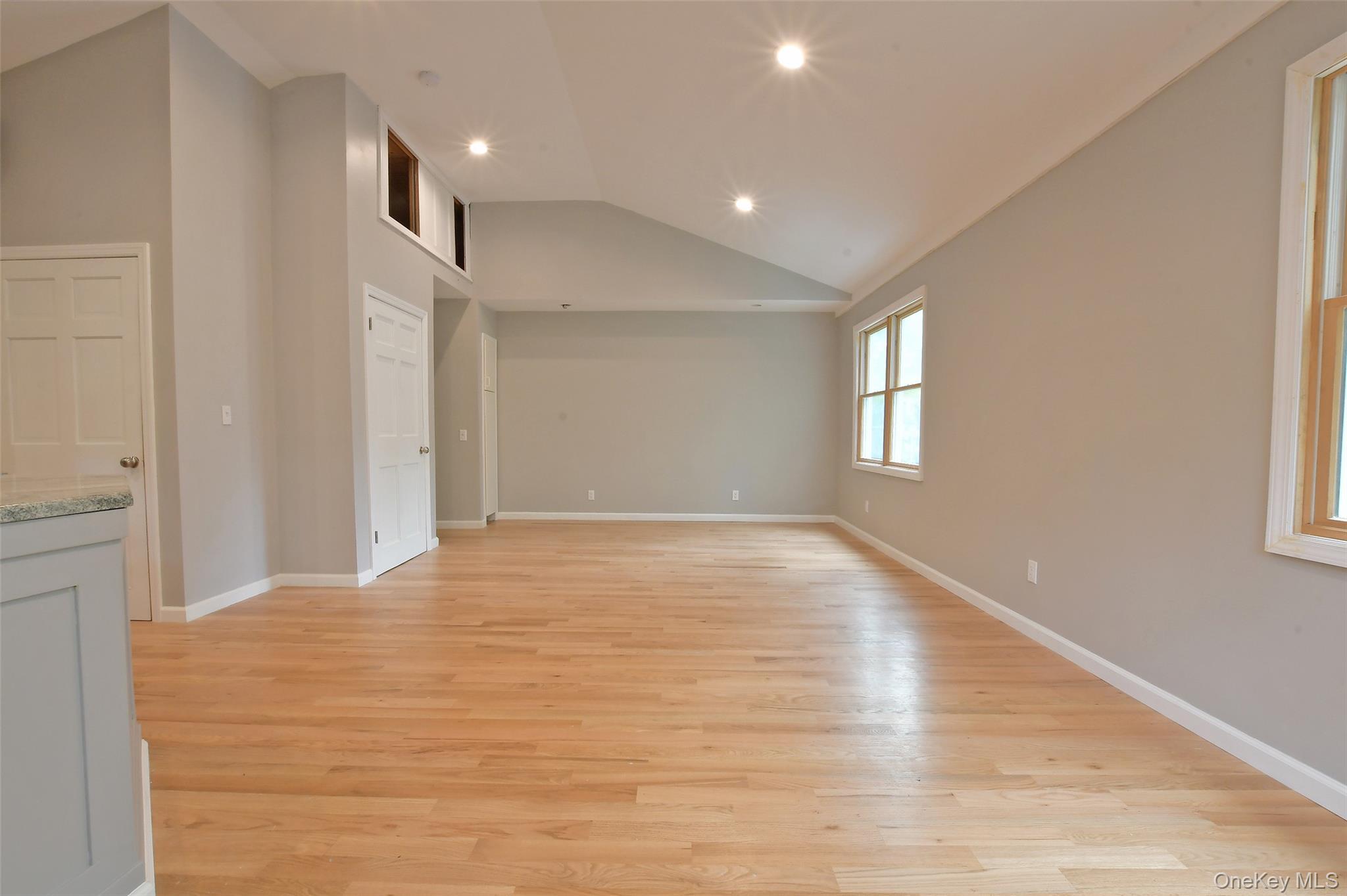 Single Family Southold Road Suffolk County, NY 11789, MLS-1027097-15
