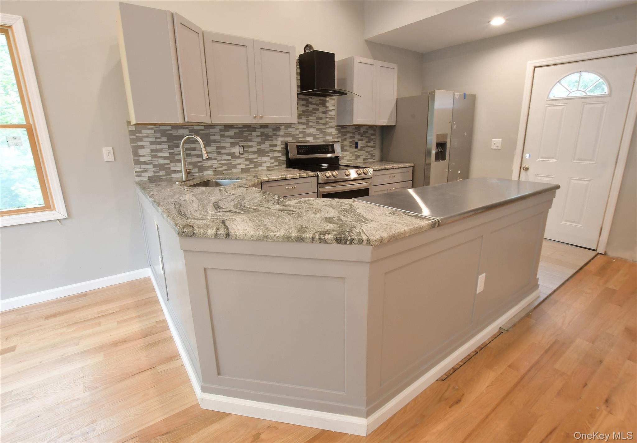 Single Family Southold Road Suffolk County, NY 11789, MLS-1027097-21