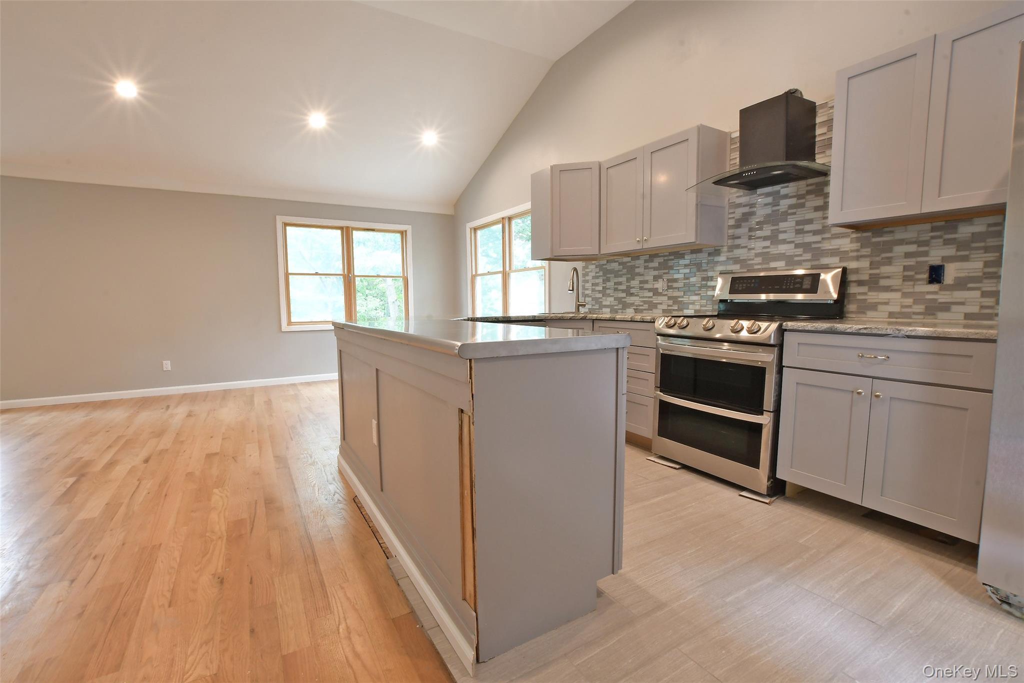 Single Family Southold Road Suffolk County, NY 11789, MLS-1027097-23