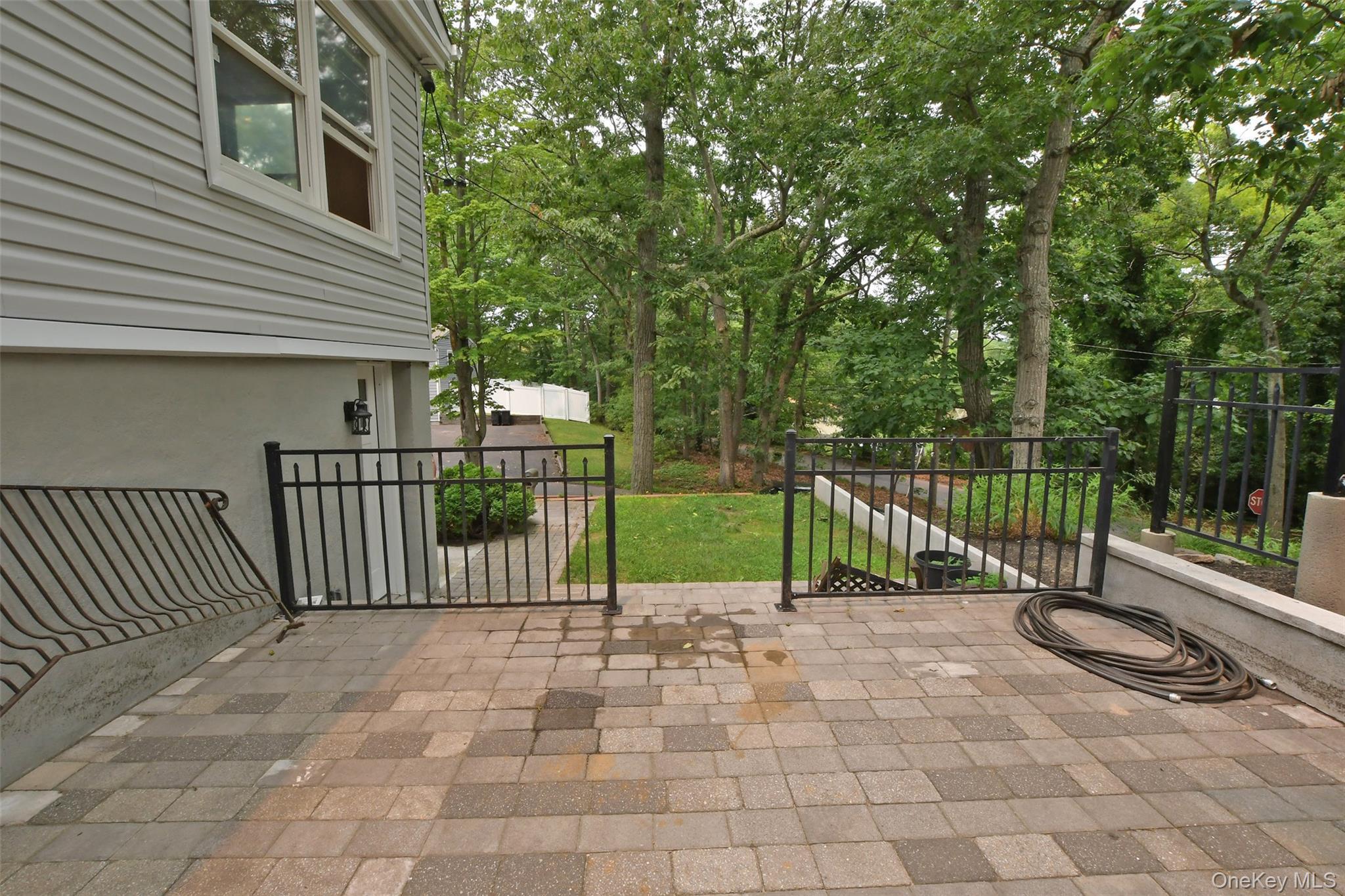 Single Family Southold Road Suffolk County, NY 11789, MLS-1027097-27