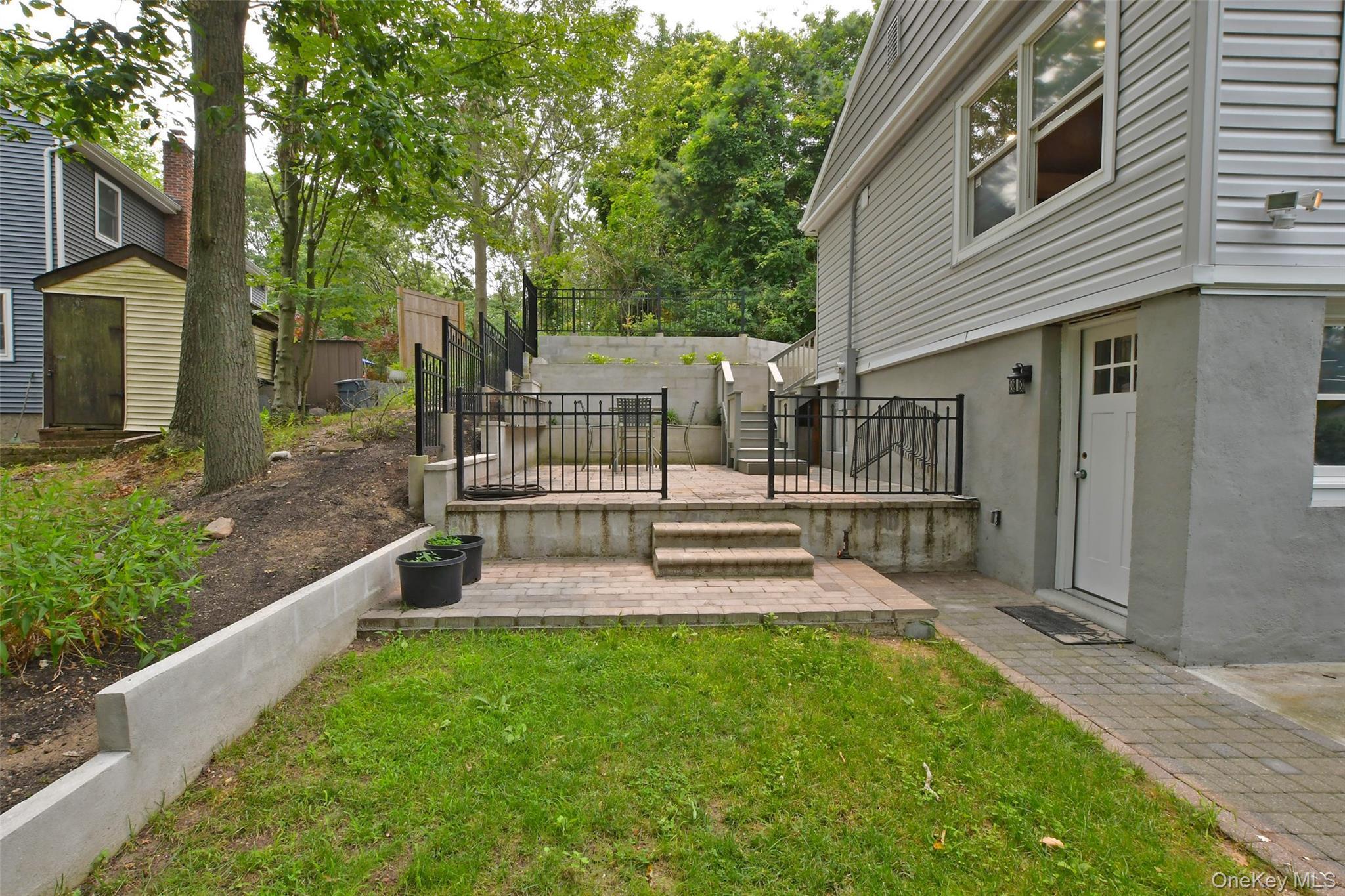 Single Family Southold Road Suffolk County, NY 11789, MLS-1027097-28
