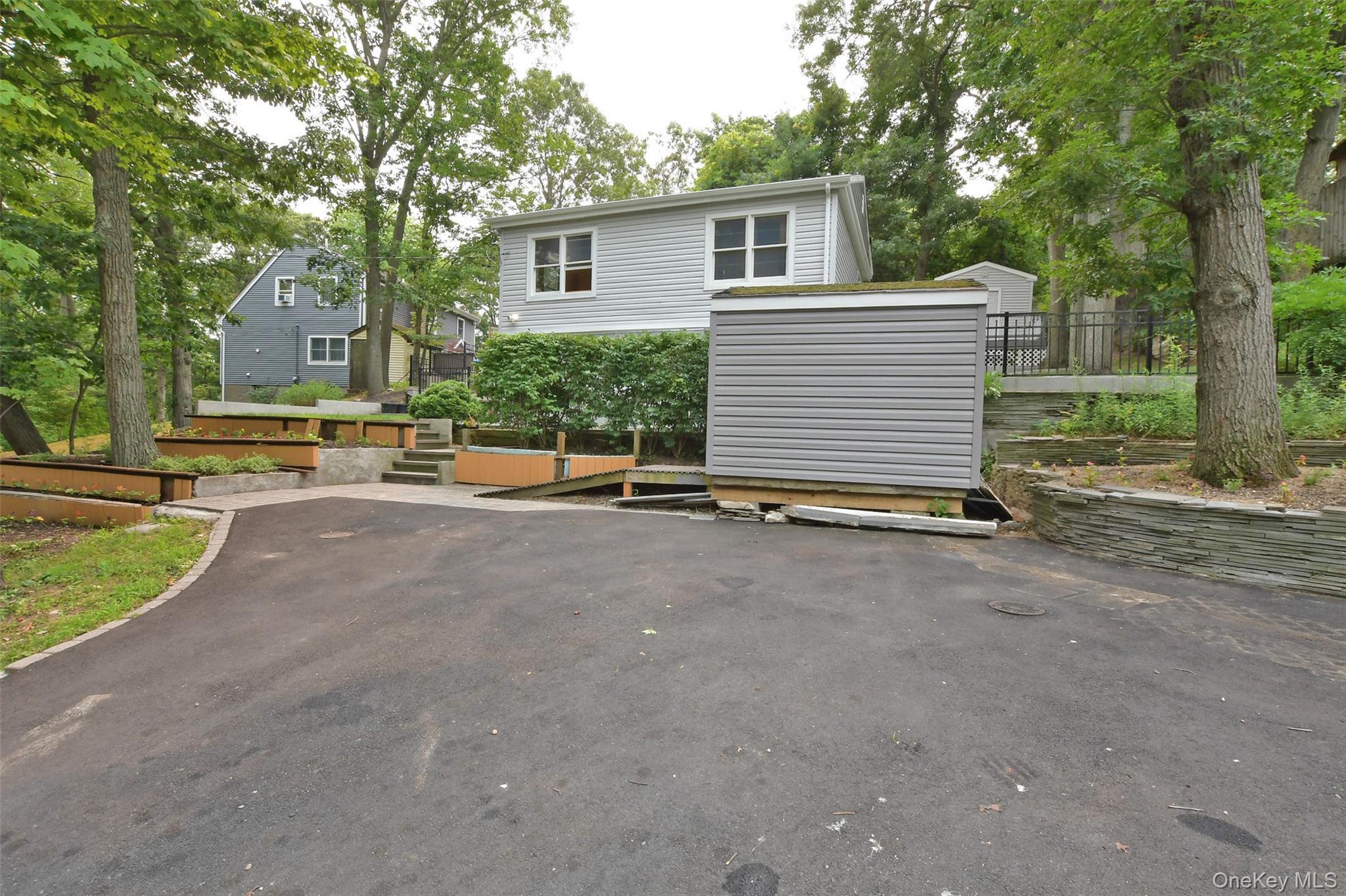 Single Family Southold Road Suffolk County, NY 11789, MLS-1027097-34