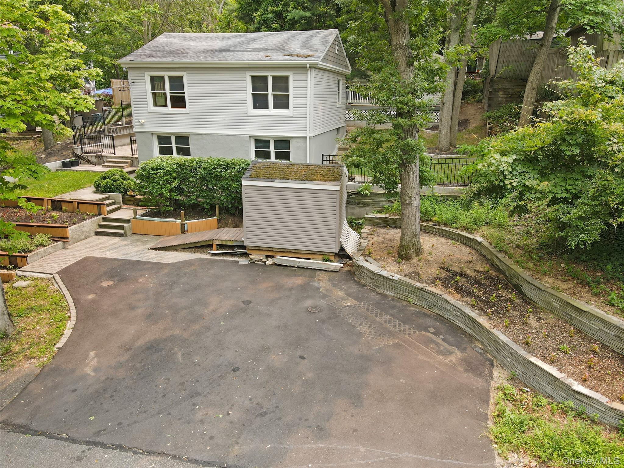 Single Family Southold Road Suffolk County, NY 11789, MLS-1027097-35