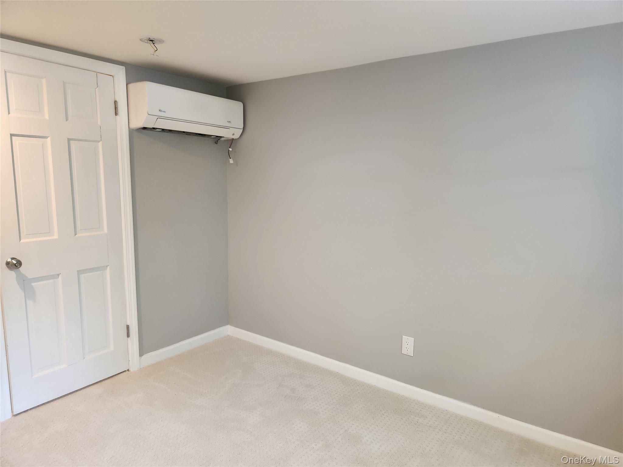 Single Family Southold Road Suffolk County, NY 11789, MLS-1027097-6