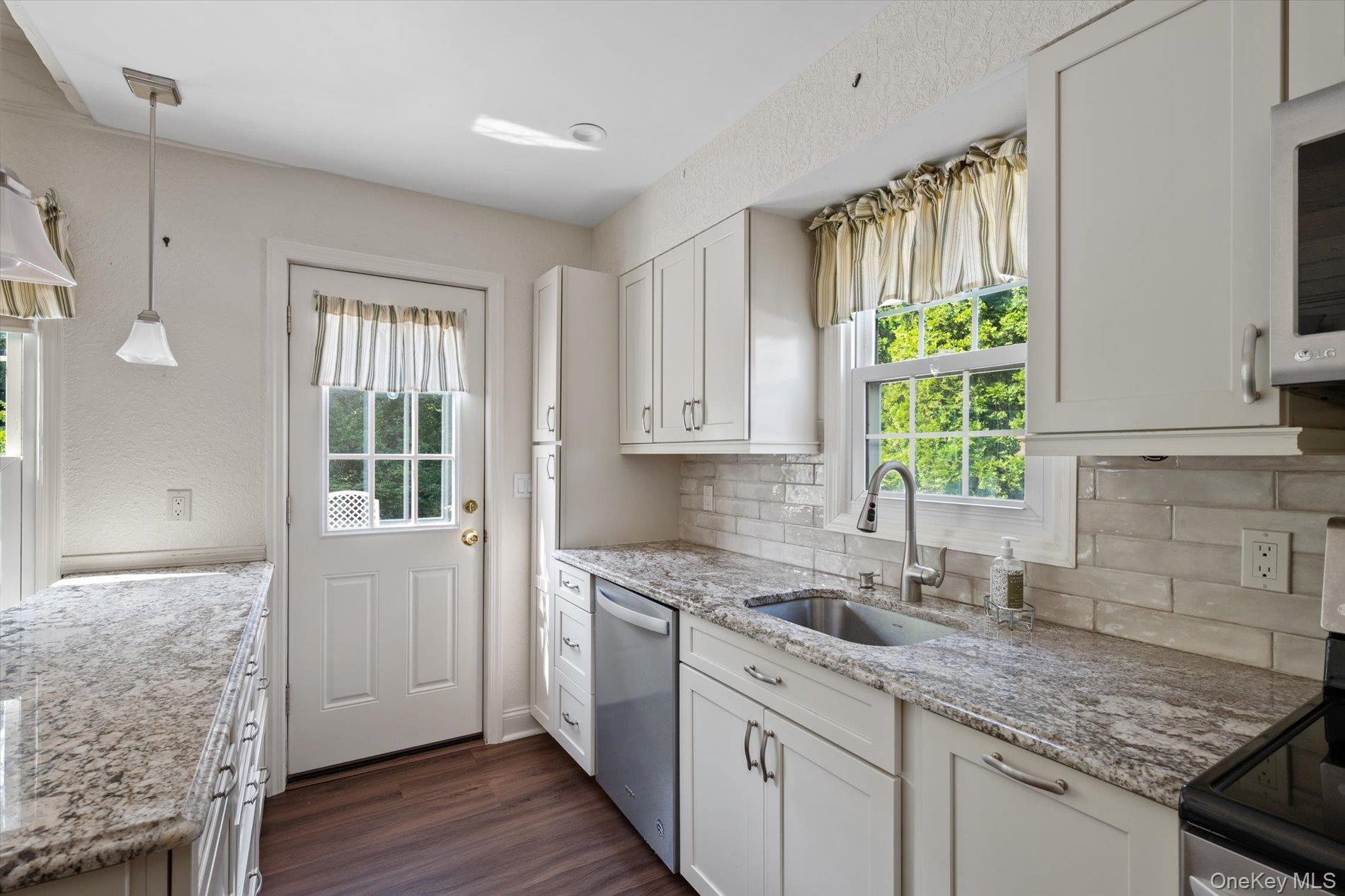 Single Family Vause Street  Suffolk County, NY 11768, MLS-1027110-10