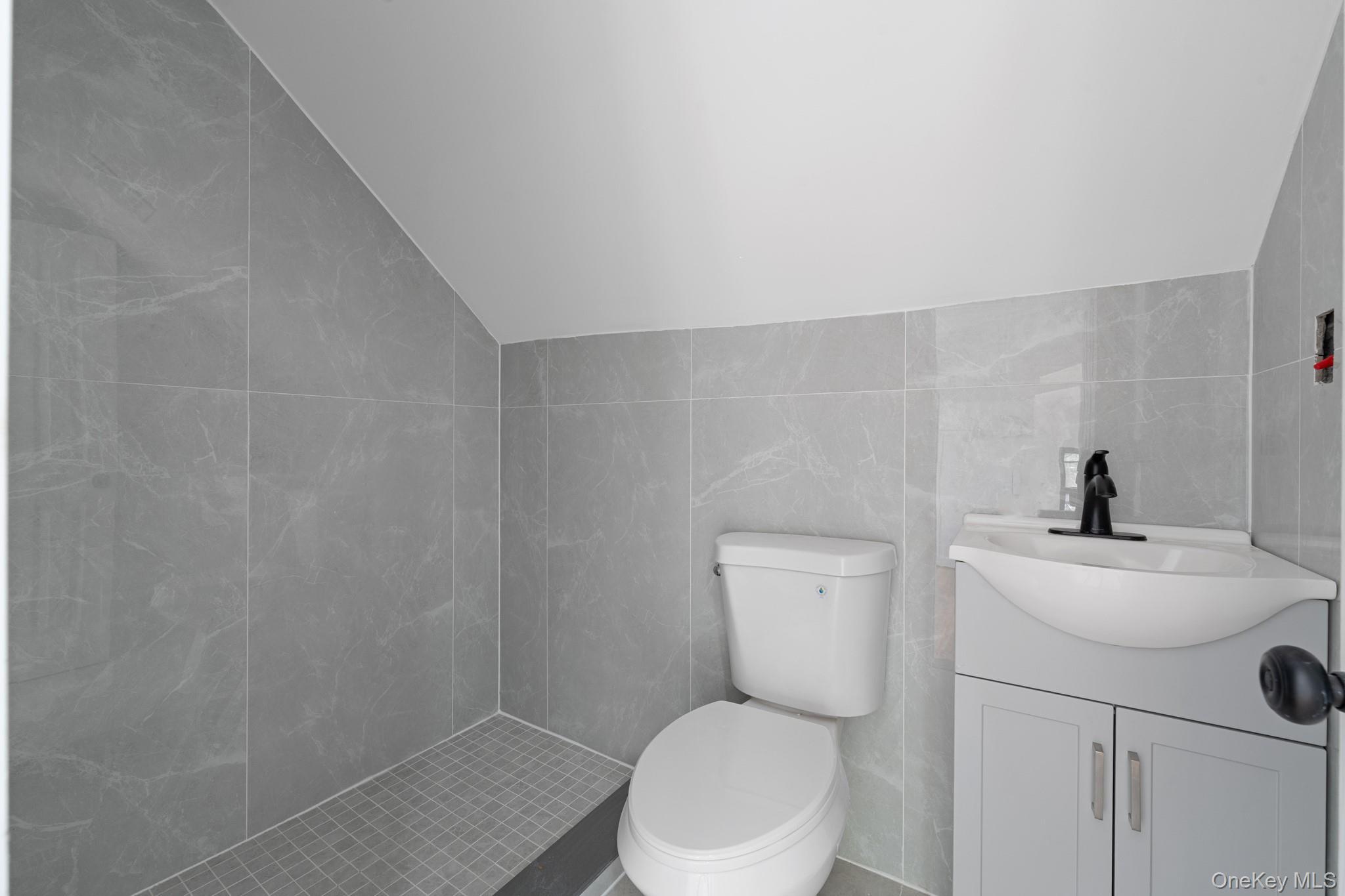 Single Family Witthoff Avenue  Queens, NY 11429, MLS-1027117-14