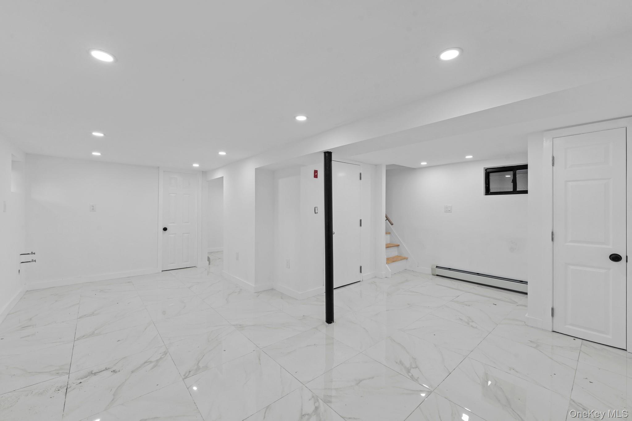 Single Family Witthoff Avenue  Queens, NY 11429, MLS-1027117-15