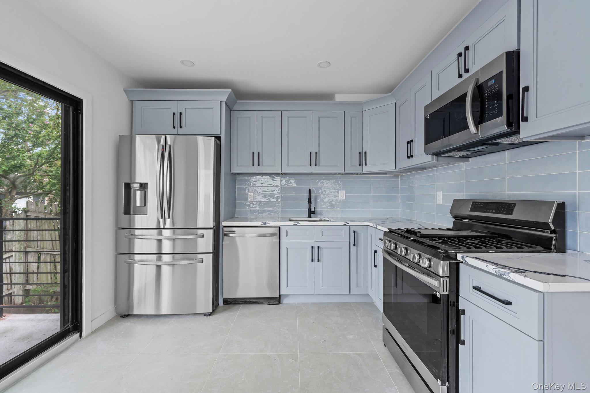 Single Family Witthoff Avenue  Queens, NY 11429, MLS-1027117-4