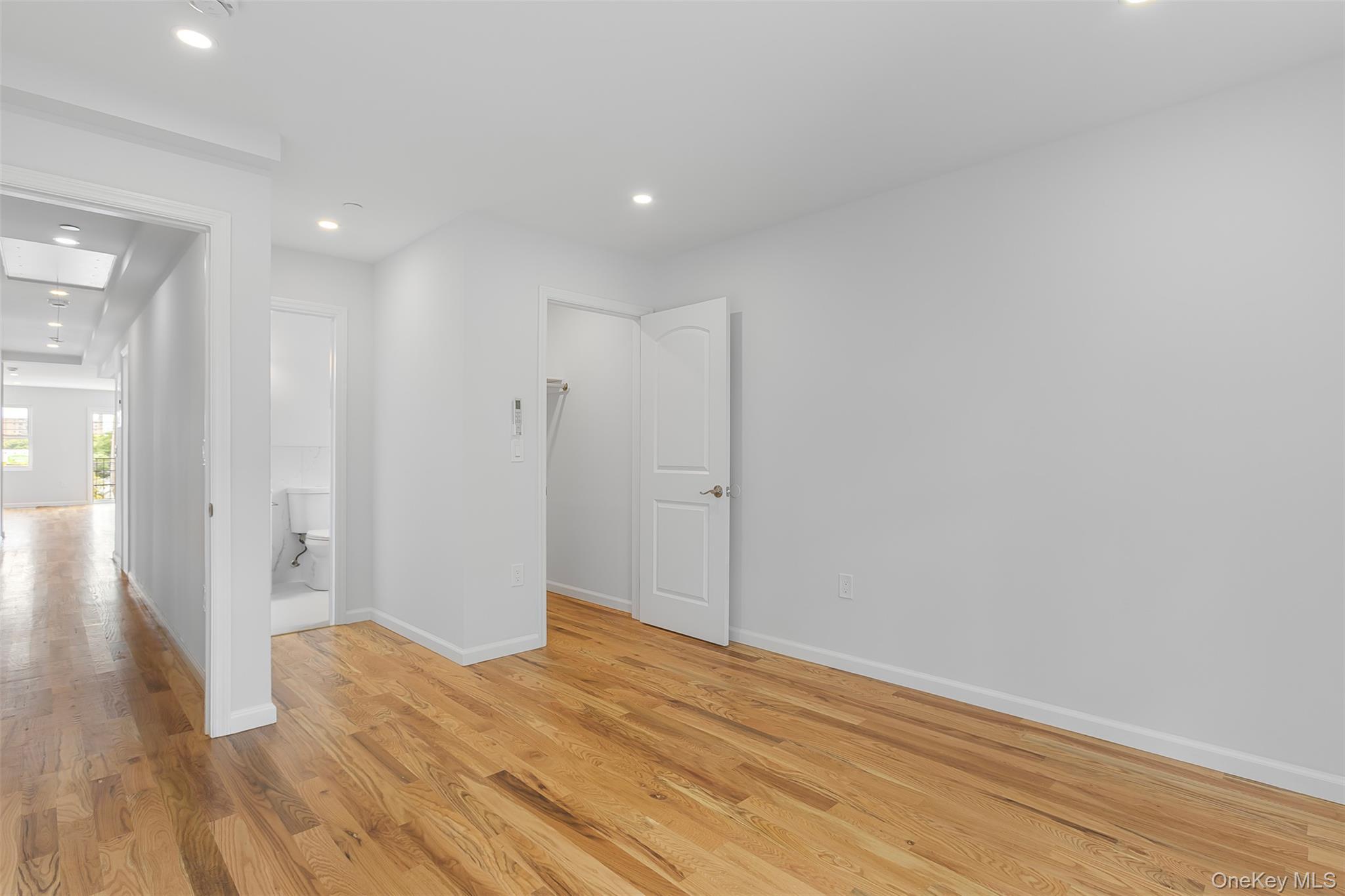 Single Family Grace Avenue Bronx, NY 10469, MLS-1027128-17