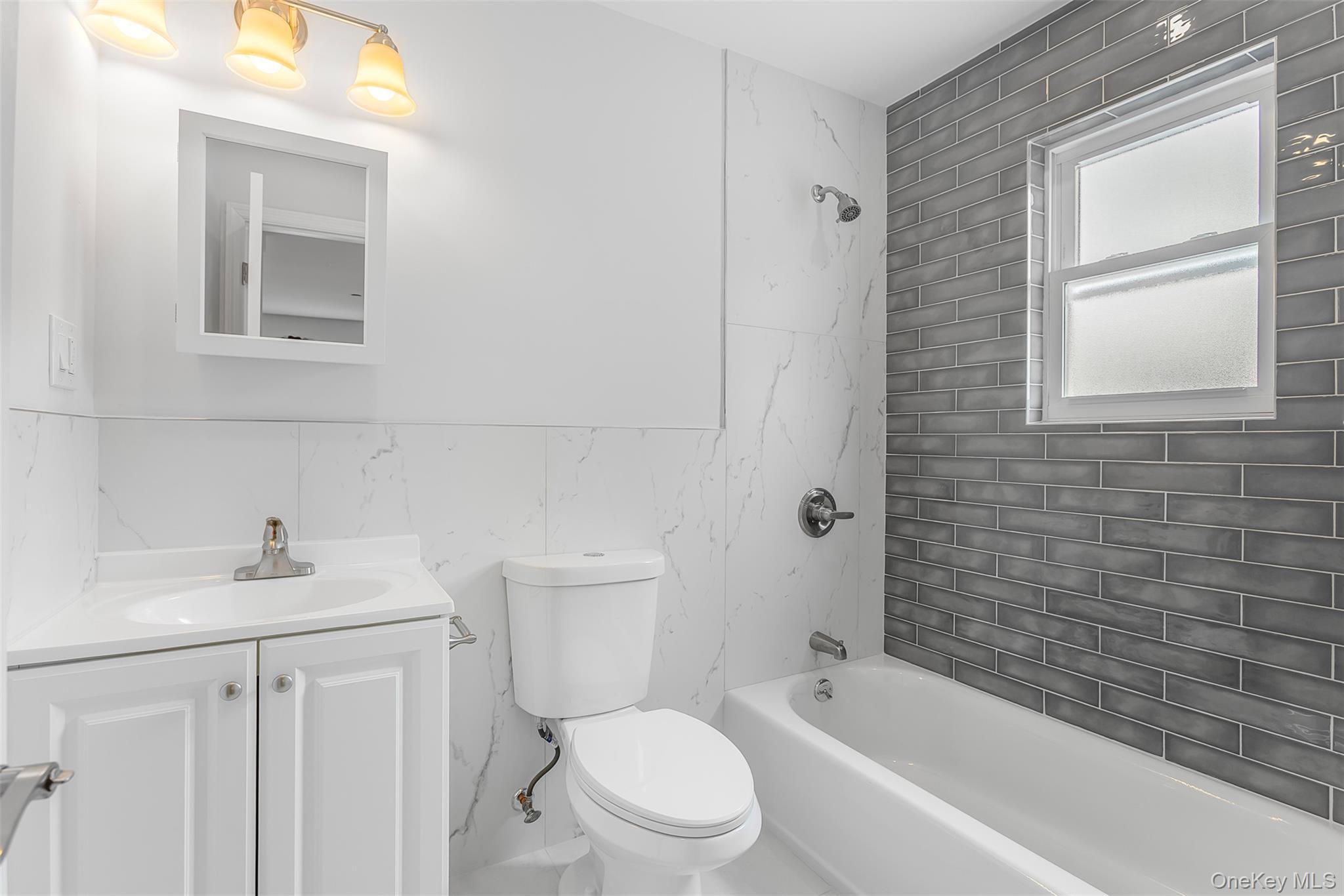 Single Family Grace Avenue Bronx, NY 10469, MLS-1027128-18