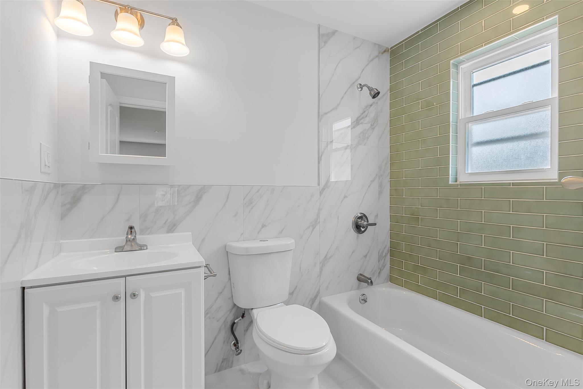 Single Family Grace Avenue Bronx, NY 10469, MLS-1027128-4