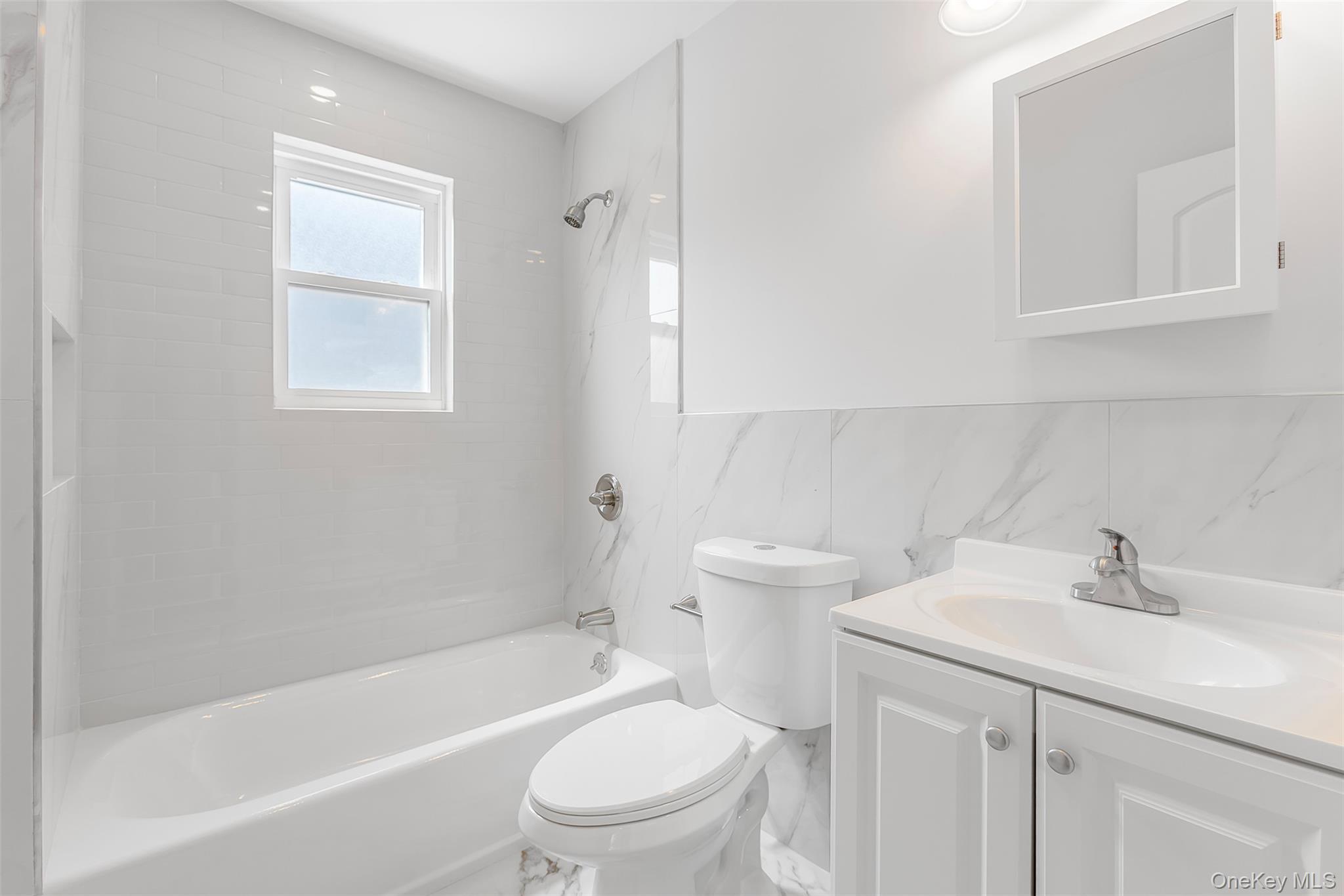 Single Family Grace Avenue Bronx, NY 10469, MLS-1027128-6