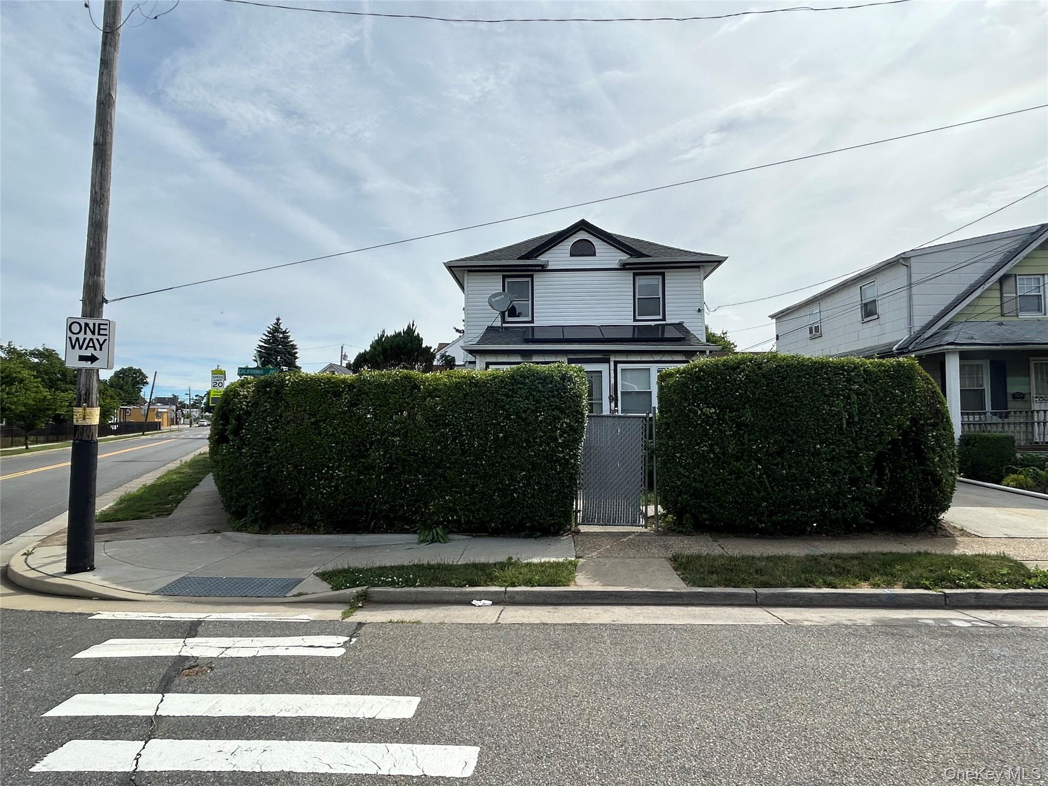 Single Family California Avenue  Nassau County, NY 11550, MLS-1027134-12