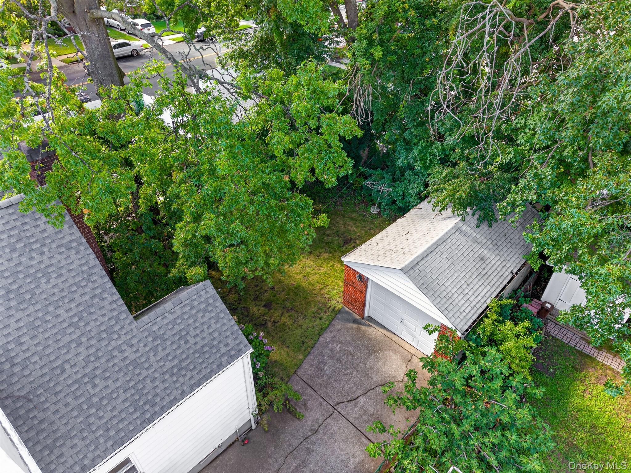 Single Family 21st Avenue Queens, NY 11357, MLS-1027150-23