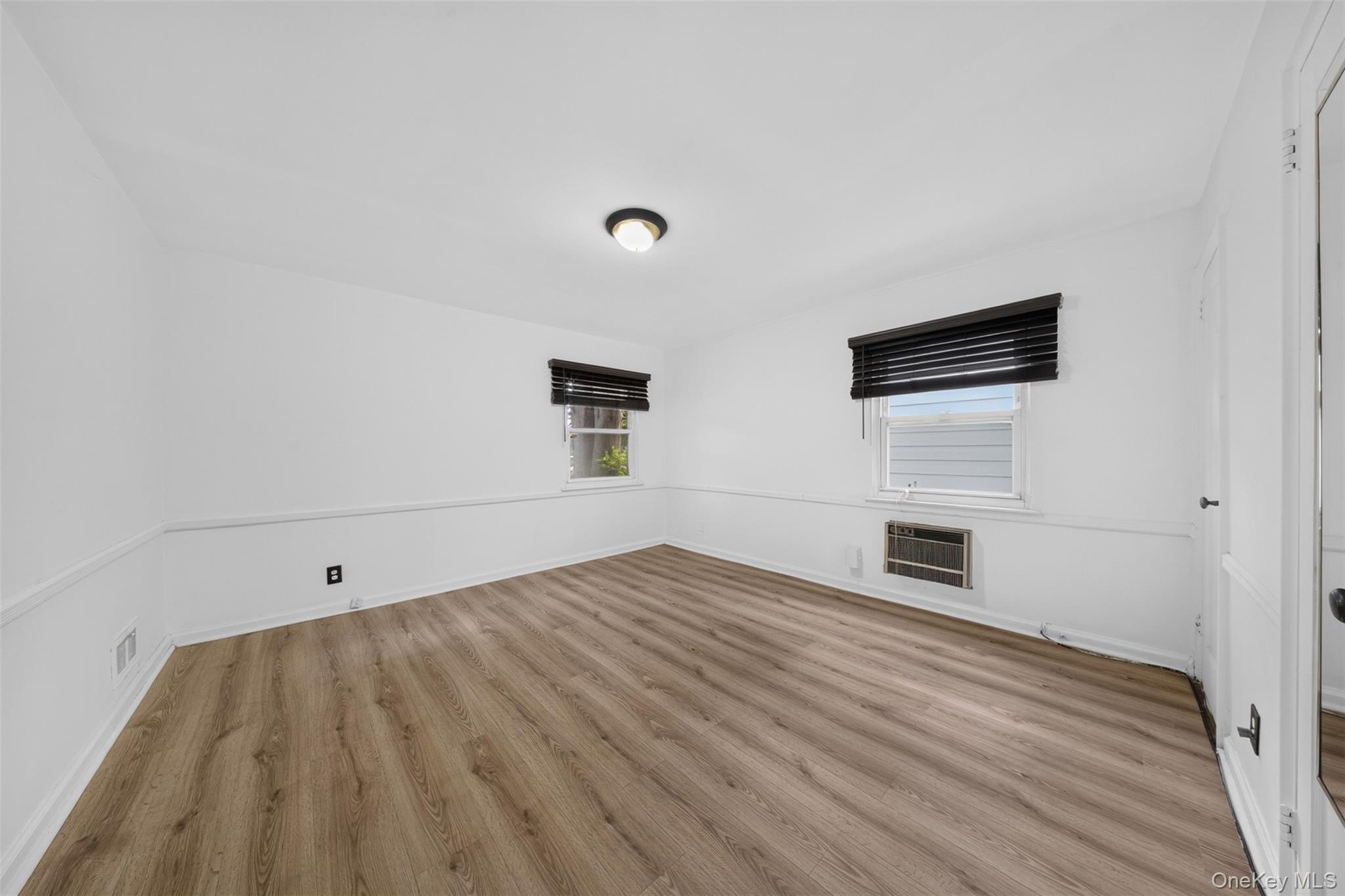 Single Family 21st Avenue Queens, NY 11357, MLS-1027150-6