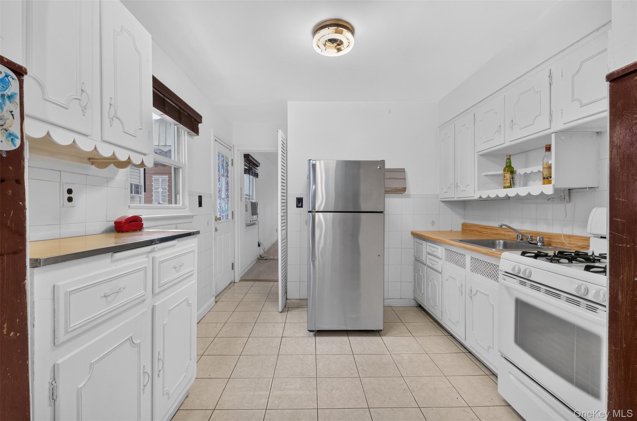Single Family 21st Avenue Queens, NY 11357, MLS-1027150-9