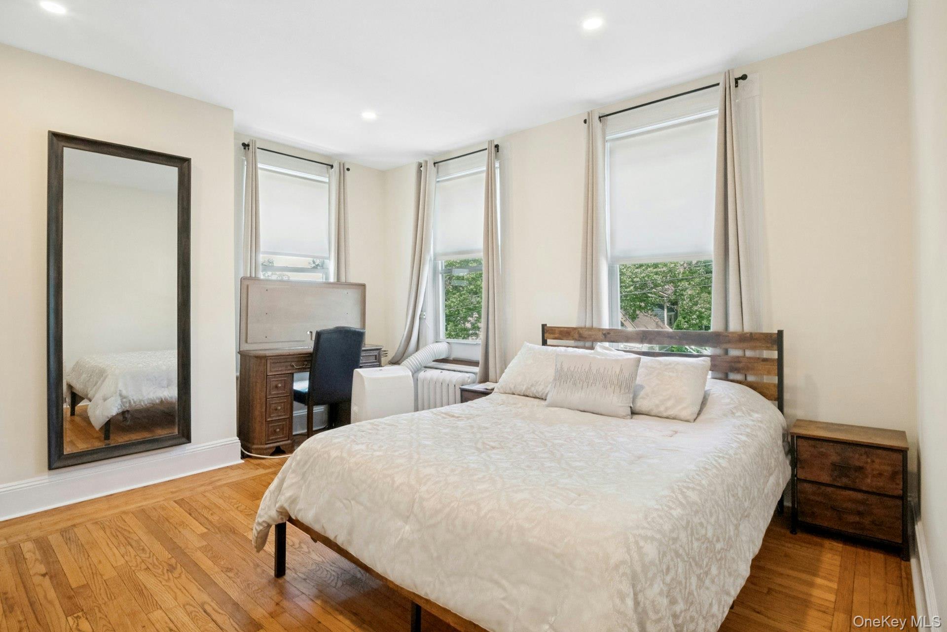 Single Family Waller Avenue  Westchester County, NY 10562, MLS-1027151-34