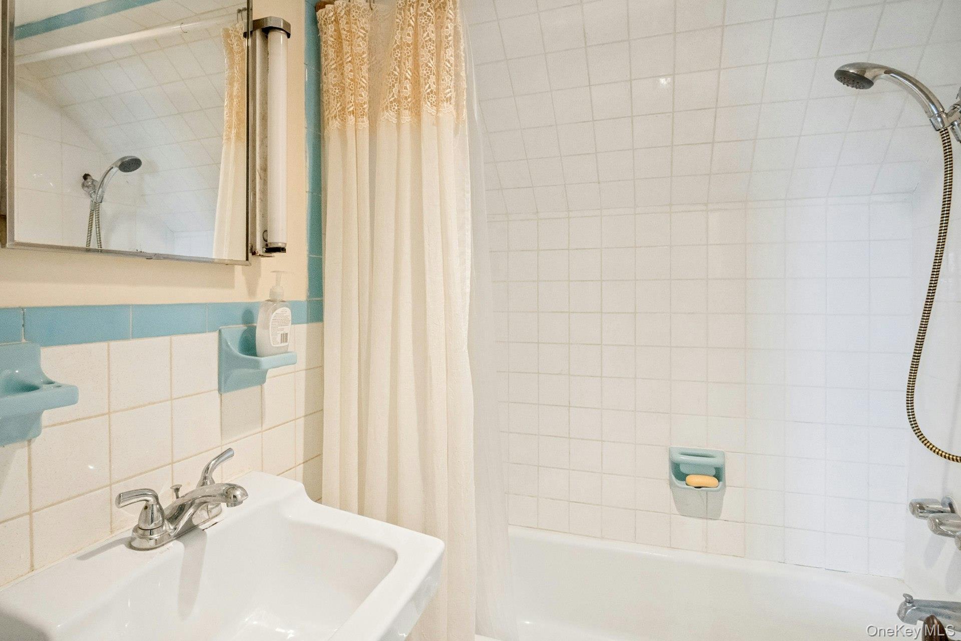 Single Family Waller Avenue  Westchester County, NY 10562, MLS-1027151-39