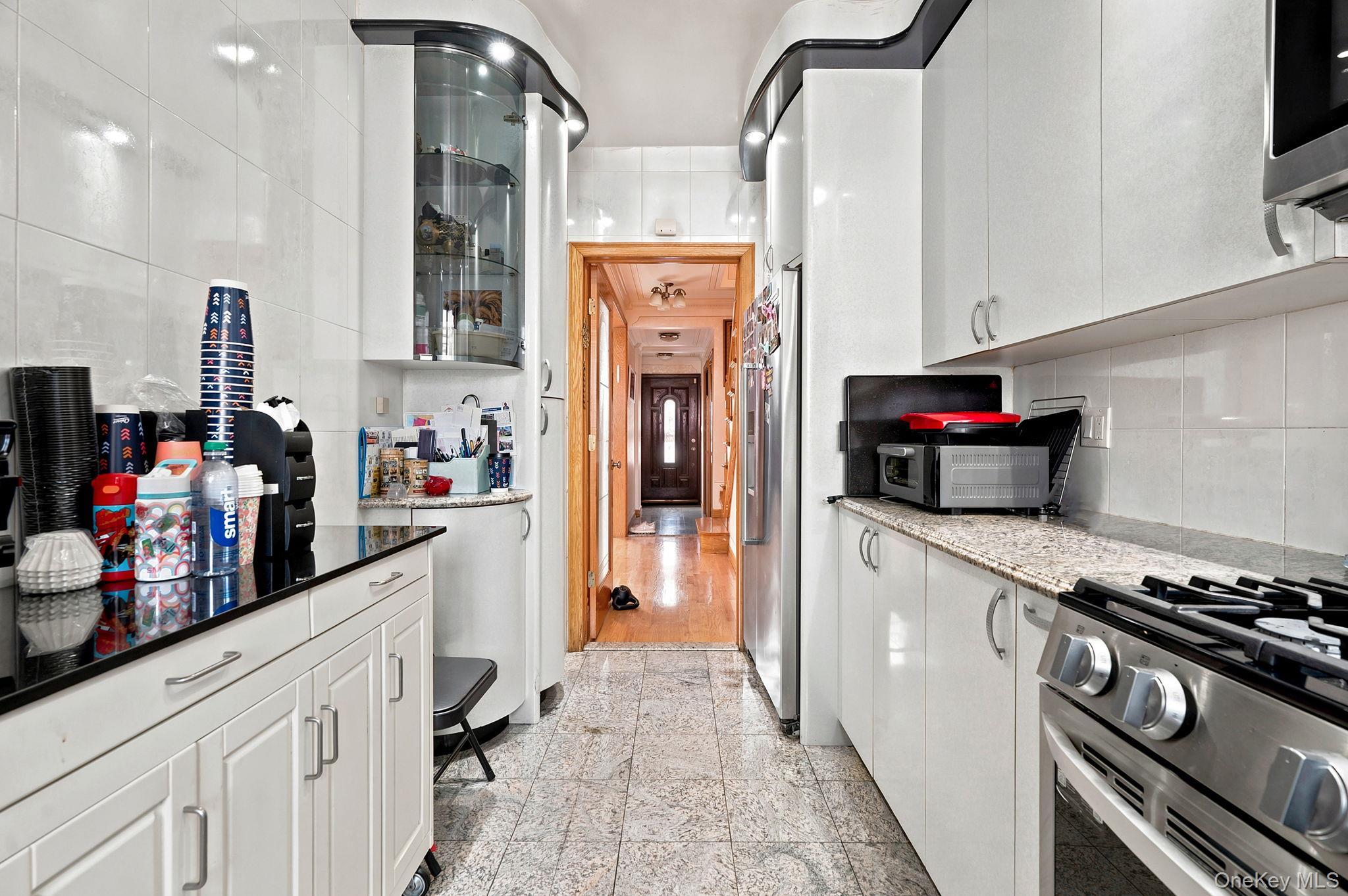 Single Family 65th Road Queens, NY 11374, MLS-1027160-9