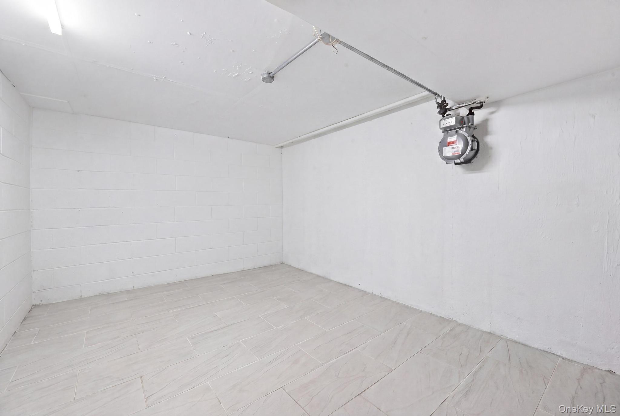 Single Family South Richmond Hill Queens, NY 11419, MLS-1027178-12