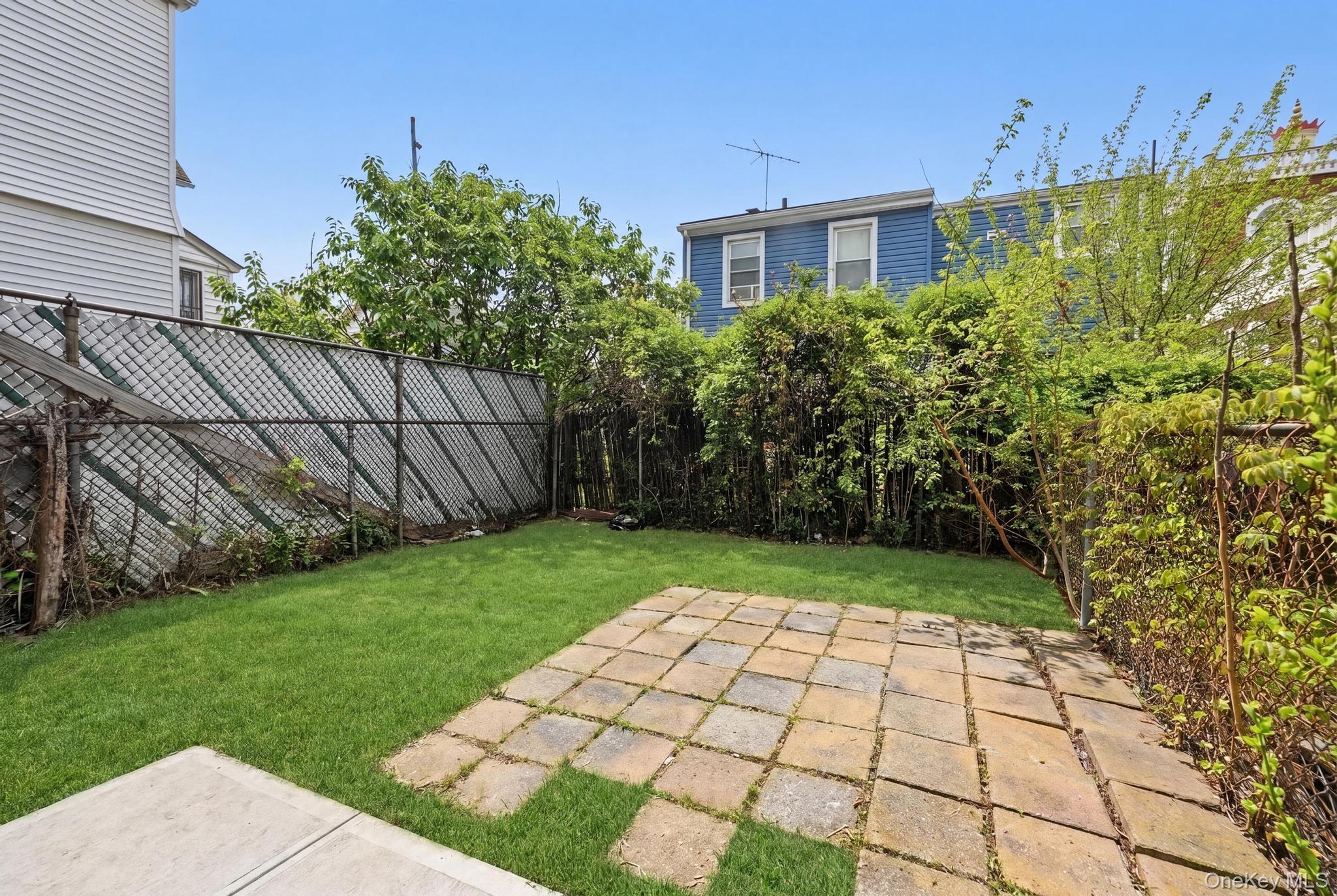 Single Family South Richmond Hill Queens, NY 11419, MLS-1027178-3