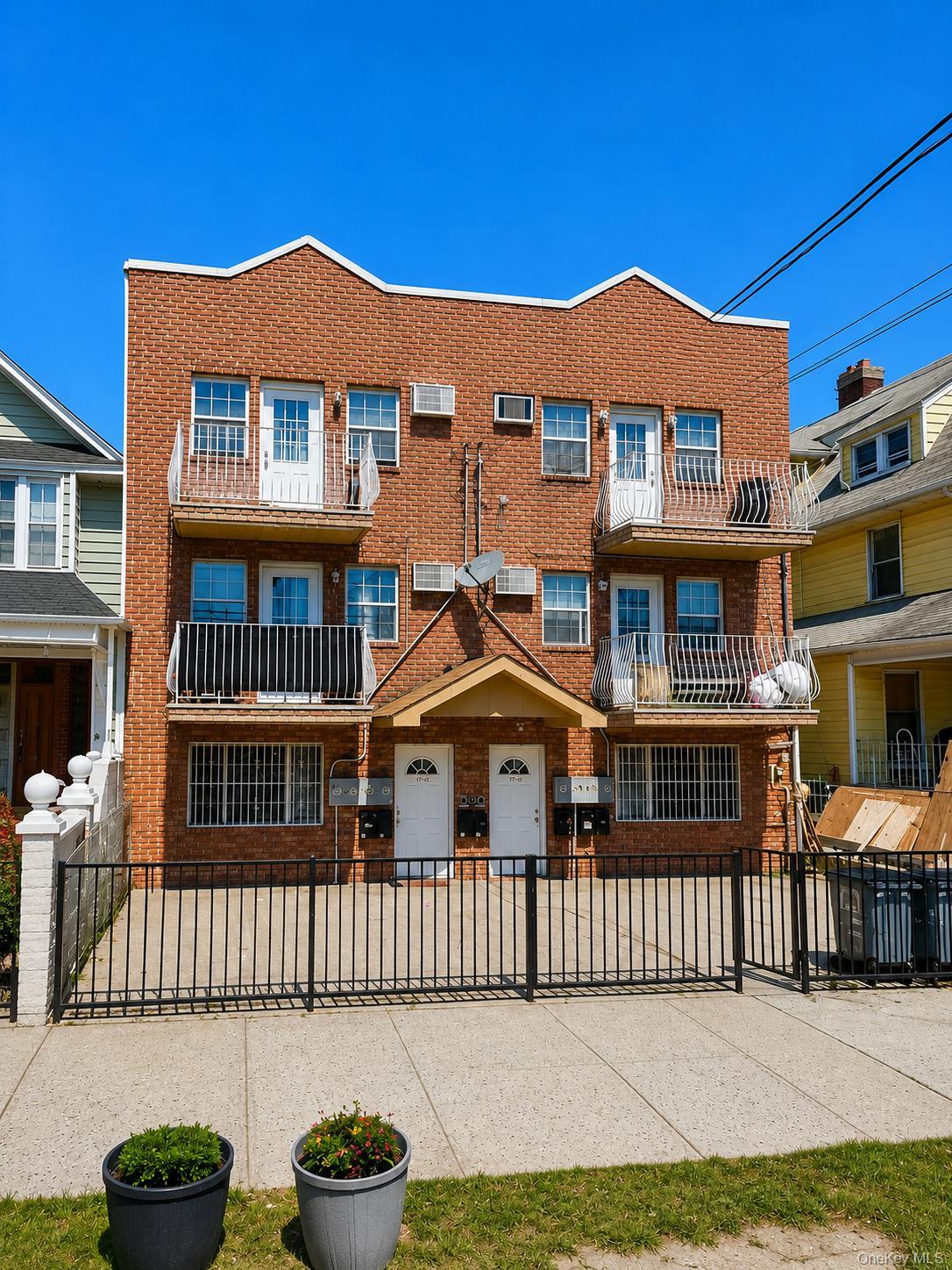 Single Family 91st Avenue  Queens, NY 11432, MLS-1027179-4
