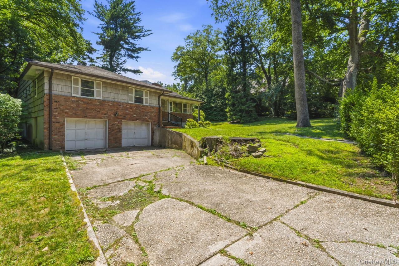 Single Family Nassau Drive  Nassau County, NY 11021, MLS-1027185-11