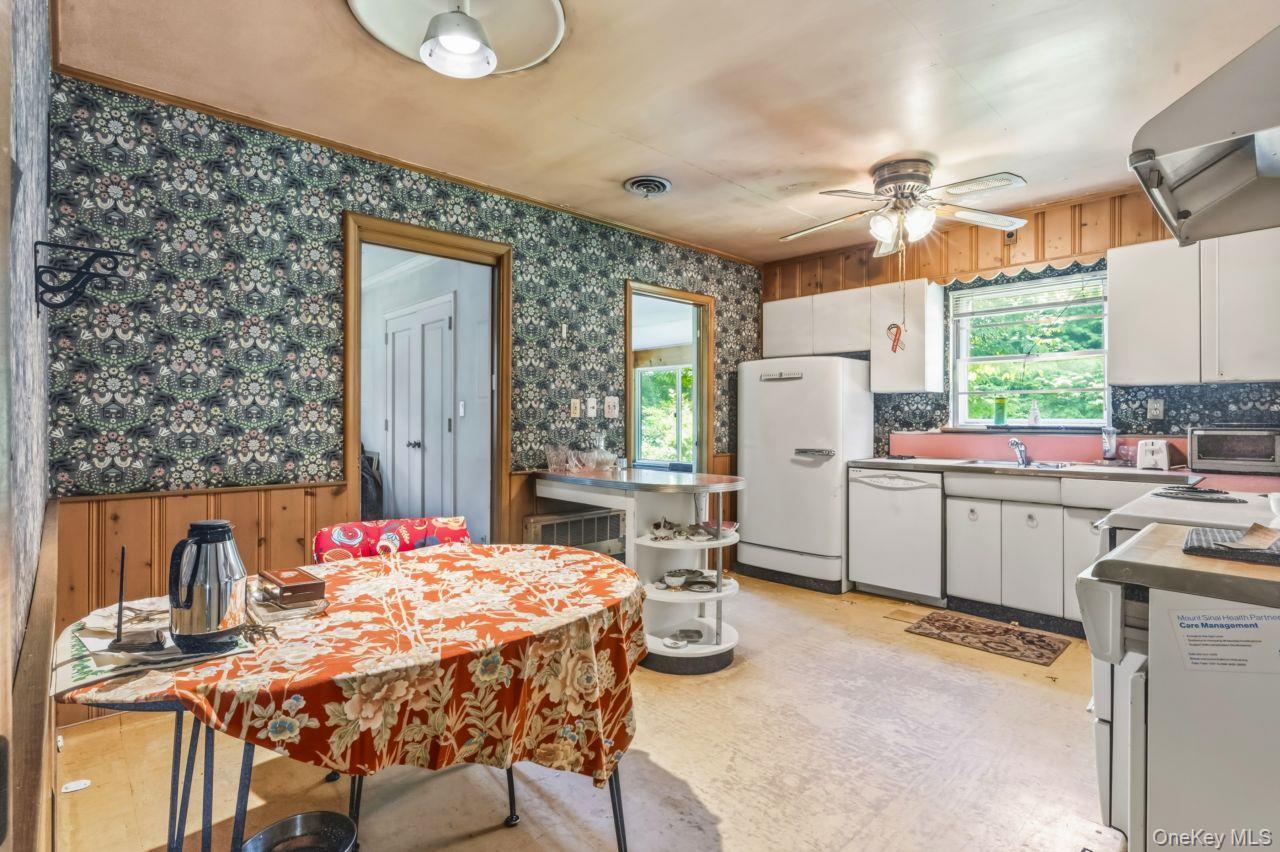 Single Family Nassau Drive  Nassau County, NY 11021, MLS-1027185-14