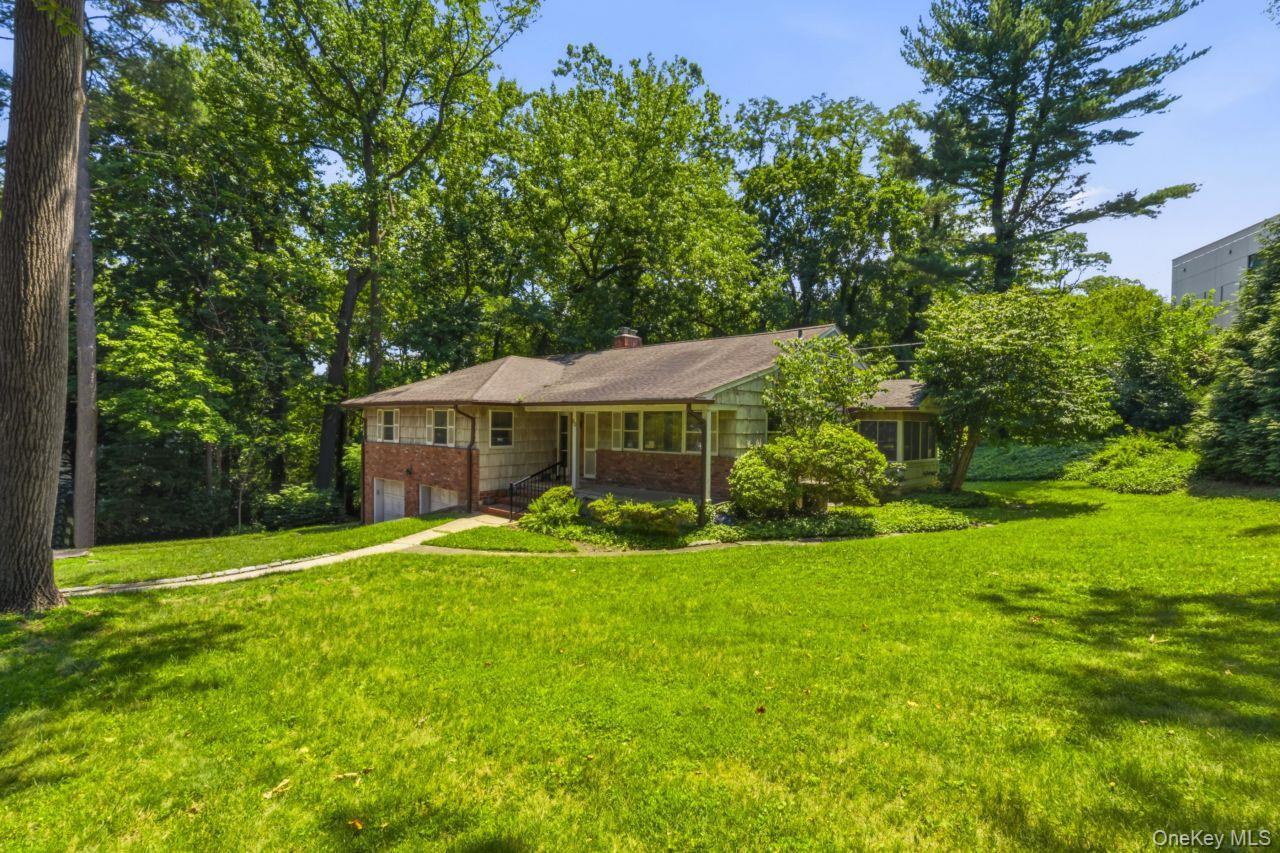 Single Family Nassau Drive  Nassau County, NY 11021, MLS-1027185-4