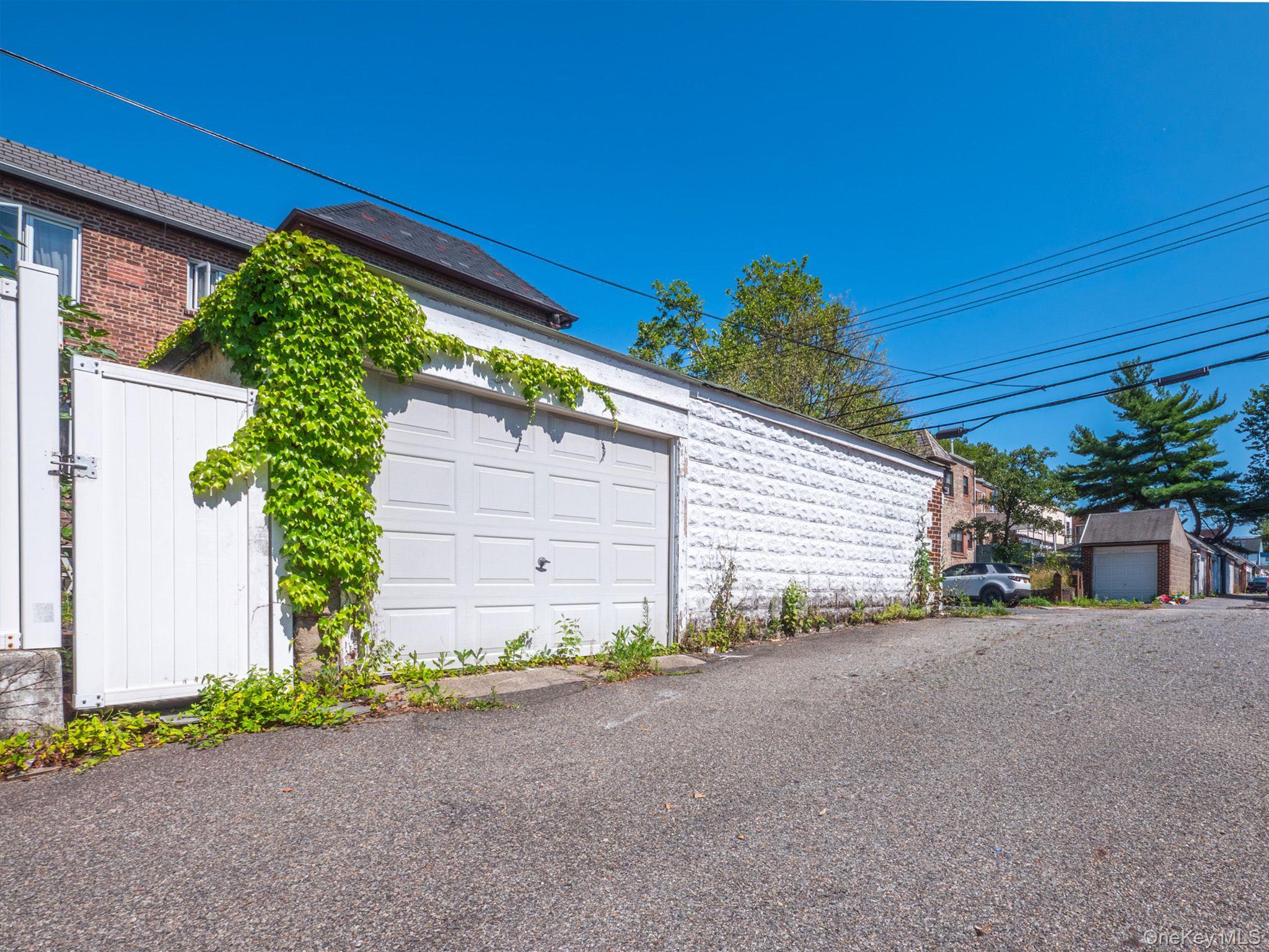 Single Family 167th Street  Queens, NY 11432, MLS-1027189-23