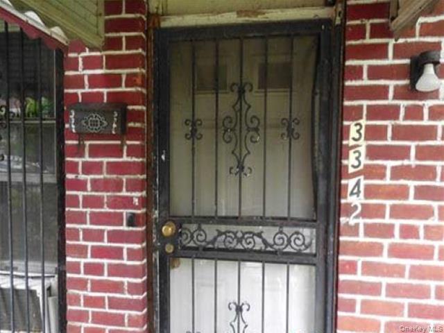 Single Family Gunther Avenue Bronx, NY 10469, MLS-1027196-3