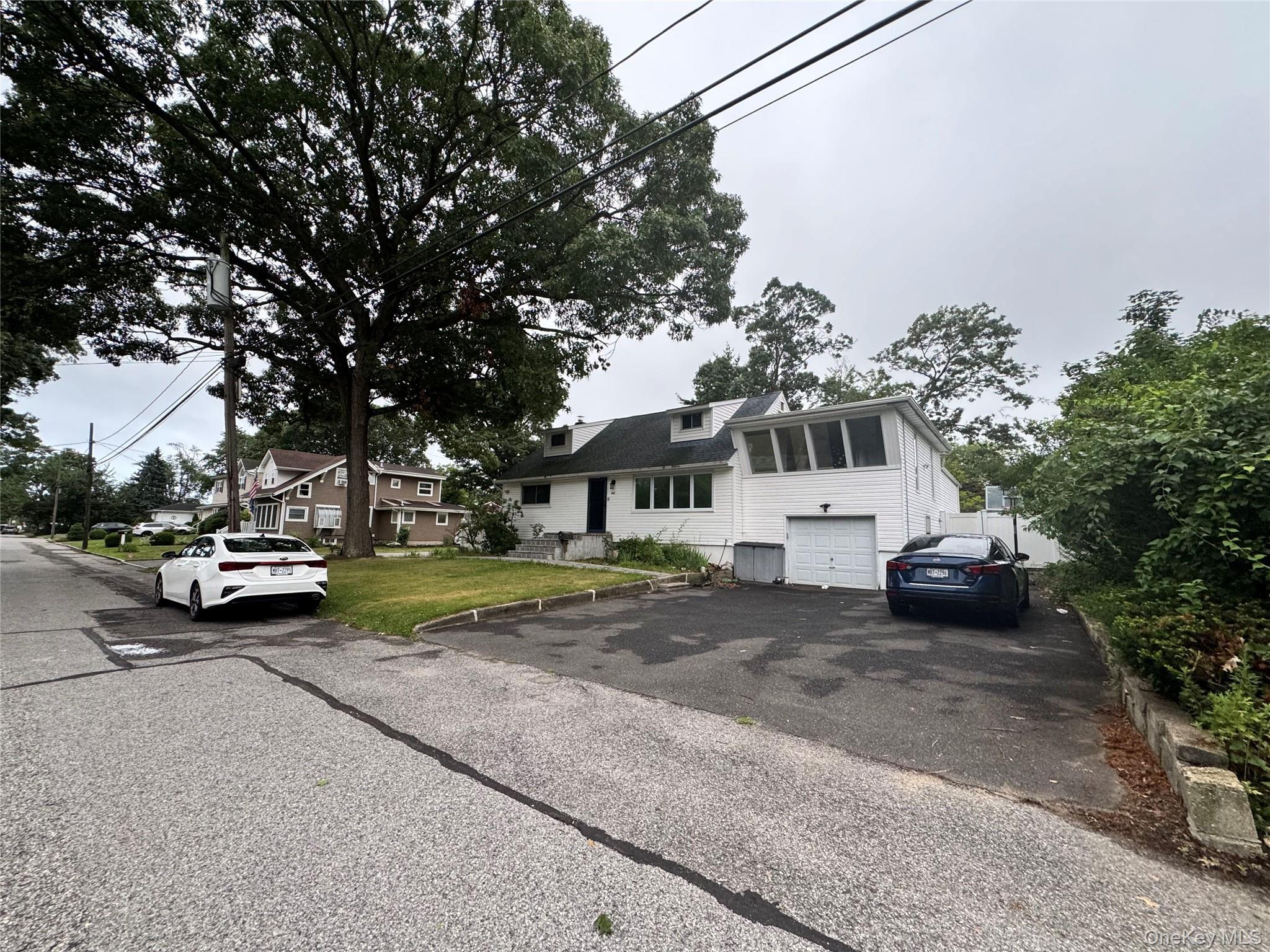 Single Family S 15th Street Suffolk County, NY 11757, MLS-1027252-2