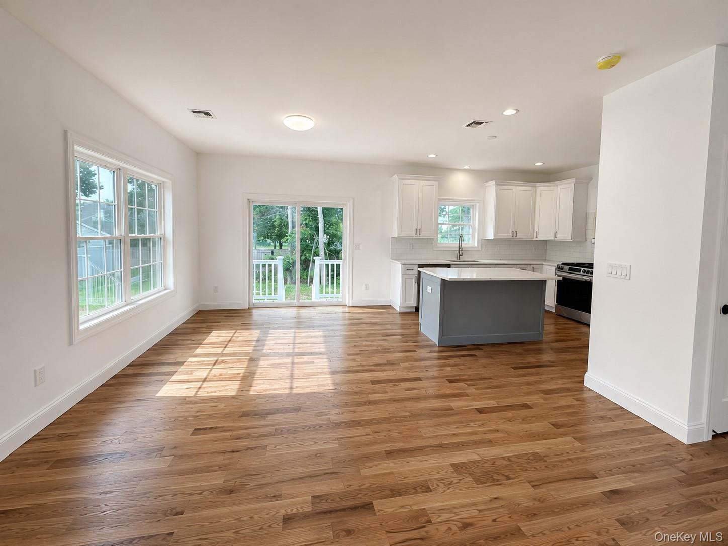 Single Family Edgewater Drive Suffolk County, NY 11951, MLS-1027292-12